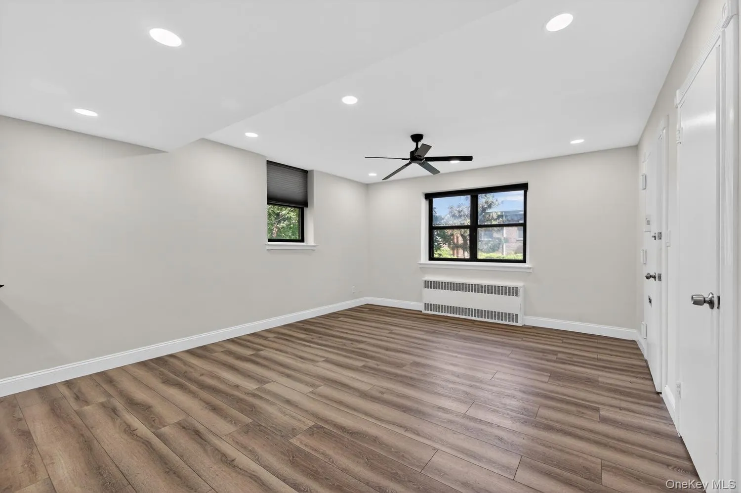 319 Main Street, North Hempstead, NY, 2 Rooms Rooms,1 BathroomBathrooms,Residential Lease,For Rent,Main,0,1006414 319 Main Street, North Hempstead, NY, 2 Rooms Rooms,1 BathroomBathrooms,Residential Lease,For Rent,Main,0,1006414