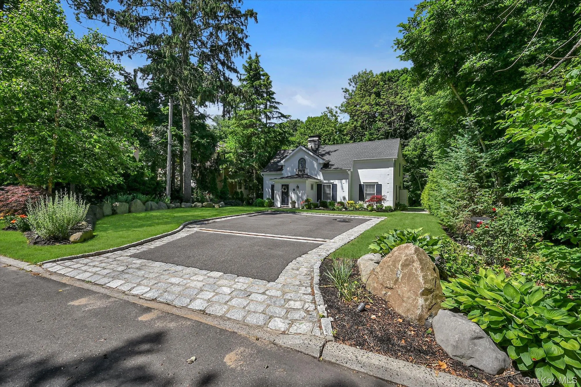 51 Deepdale Drive, North Hempstead, NY, 4 Bedrooms Bedrooms, 11 Rooms Rooms,2 BathroomsBathrooms,Residential,For Rent,Deepdale,0,KEY1006419 51 Deepdale Drive, North Hempstead, NY, 4 Bedrooms Bedrooms, 11 Rooms Rooms,2 BathroomsBathrooms,Residential,For Rent,Deepdale,0,KEY1006419