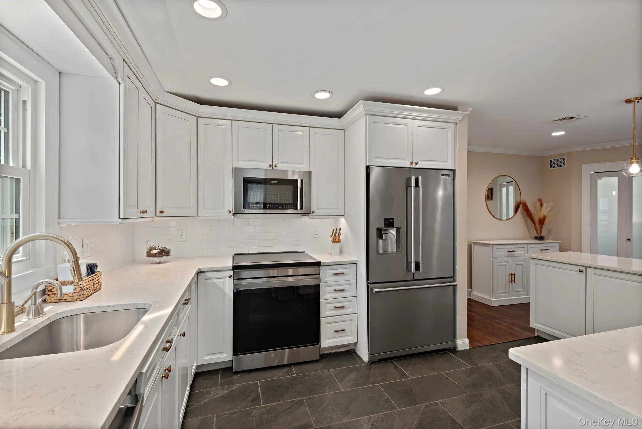 58 Roseville Avenue, Smithtown, NY, 3 Bedrooms Bedrooms, 7 Rooms Rooms,2 BathroomsBathrooms,Residential,For Rent,Roseville,0,1006420 58 Roseville Avenue, Smithtown, NY, 3 Bedrooms Bedrooms, 7 Rooms Rooms,2 BathroomsBathrooms,Residential,For Rent,Roseville,0,1006420