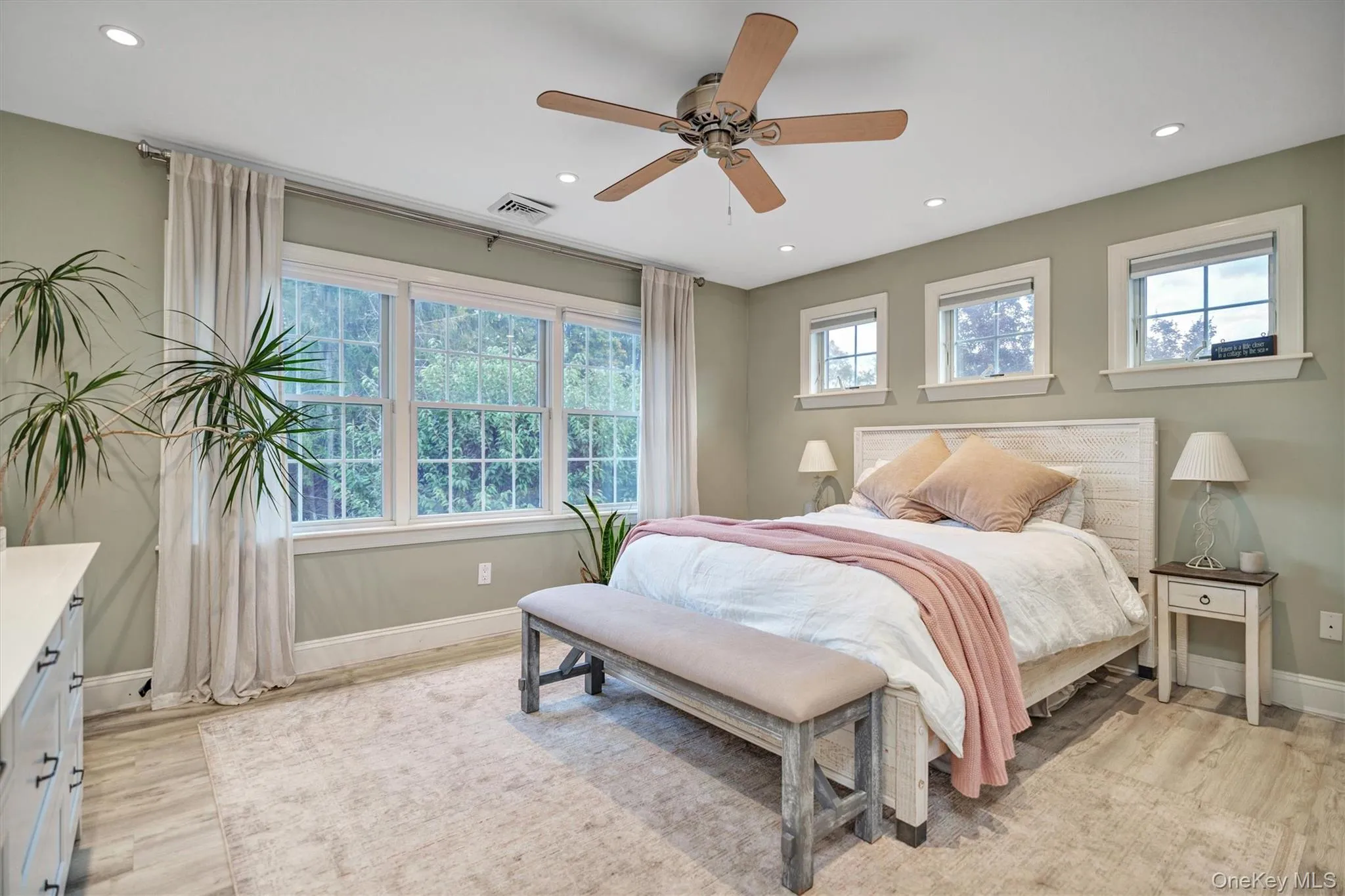 188 Country Road, Southampton, NY, 3 Bedrooms Bedrooms, 6 Rooms Rooms,2 BathroomsBathrooms,Residential,For Rent,Country,0,1006425 188 Country Road, Southampton, NY, 3 Bedrooms Bedrooms, 6 Rooms Rooms,2 BathroomsBathrooms,Residential,For Rent,Country,0,1006425