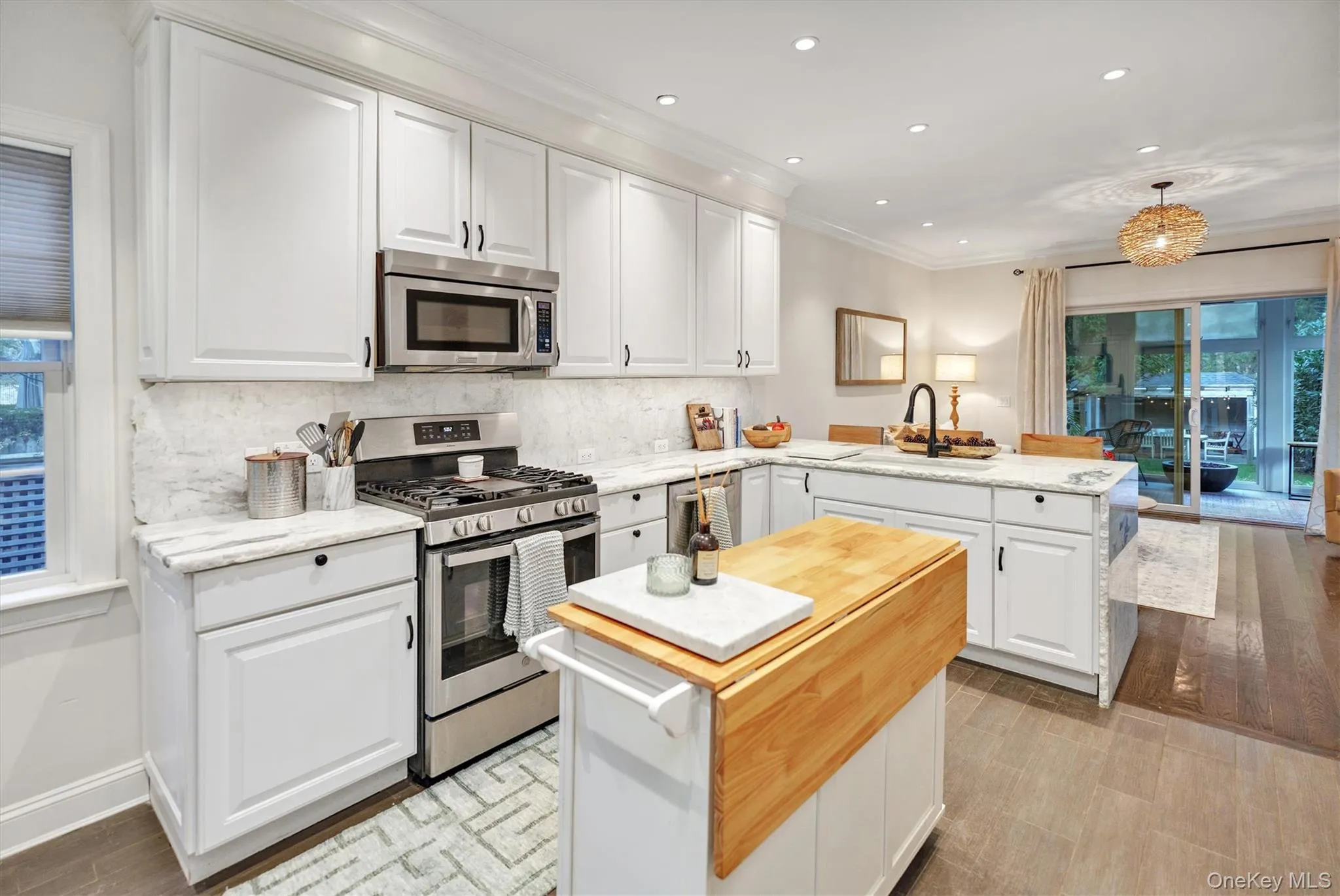 188 Country Road, Southampton, NY, 3 Bedrooms Bedrooms, 6 Rooms Rooms,2 BathroomsBathrooms,Residential,For Rent,Country,0,1006425 188 Country Road, Southampton, NY, 3 Bedrooms Bedrooms, 6 Rooms Rooms,2 BathroomsBathrooms,Residential,For Rent,Country,0,1006425