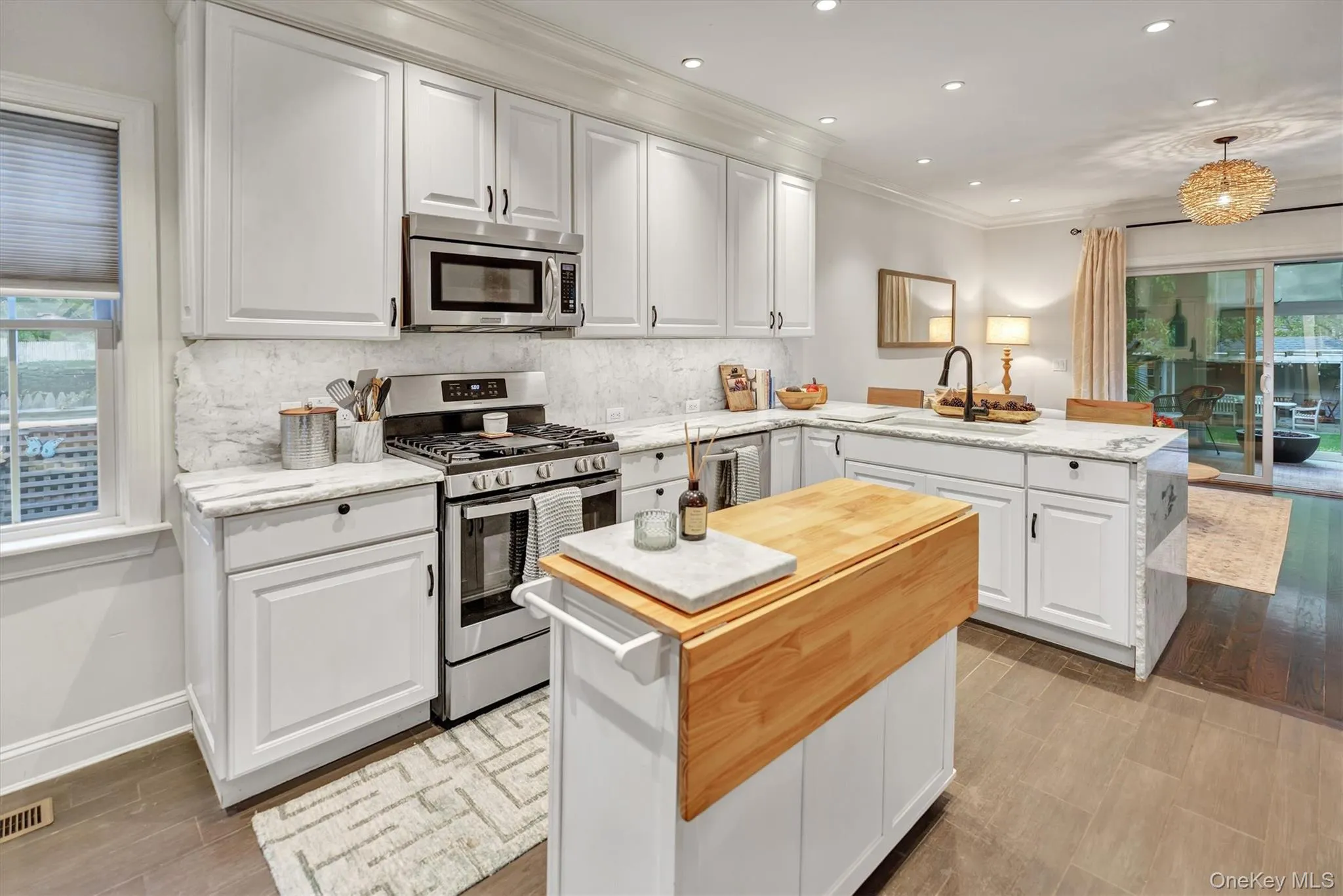 188 Country Road, Southampton, NY, 3 Bedrooms Bedrooms, 6 Rooms Rooms,2 BathroomsBathrooms,Residential,For Rent,Country,0,1006425 188 Country Road, Southampton, NY, 3 Bedrooms Bedrooms, 6 Rooms Rooms,2 BathroomsBathrooms,Residential,For Rent,Country,0,1006425