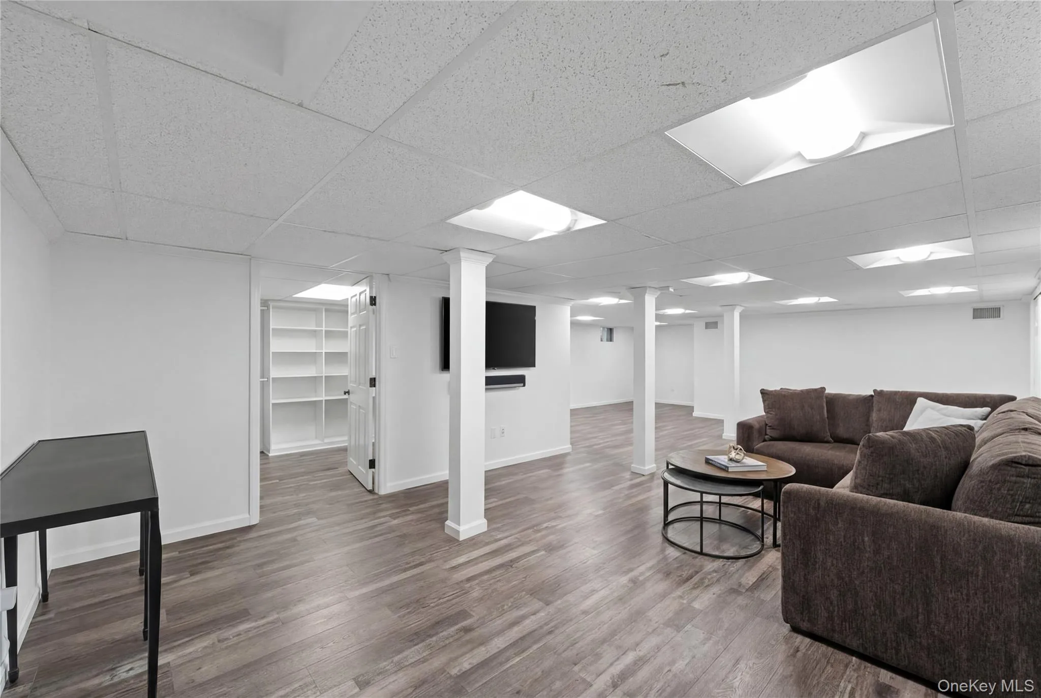 FULL BASEMENT AND LAUNDRY ROOM FULL BASEMENT AND LAUNDRY ROOM
