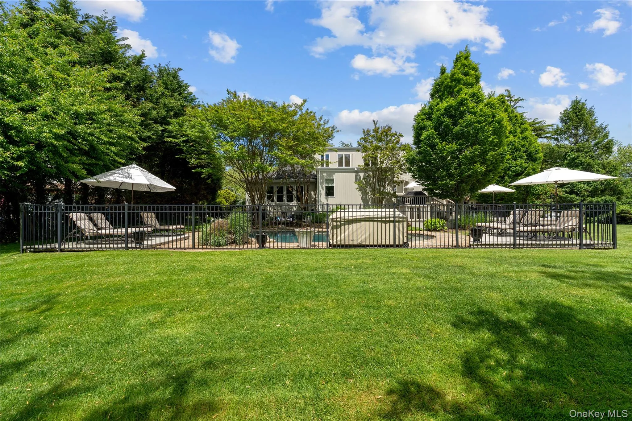 STUNNING BACKYARD STUNNING BACKYARD