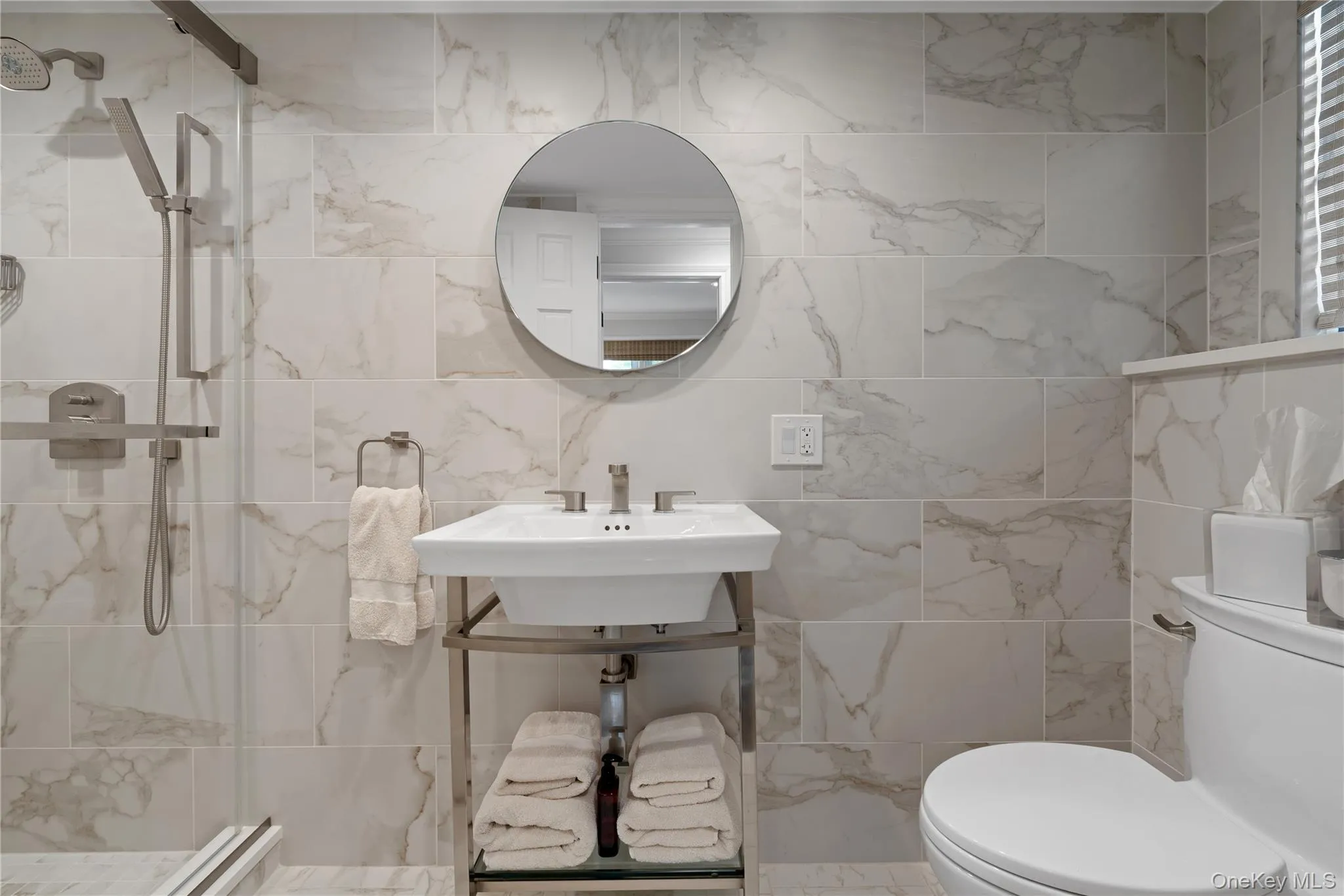 FULL RENOVATED BATHROOM FULL RENOVATED BATHROOM