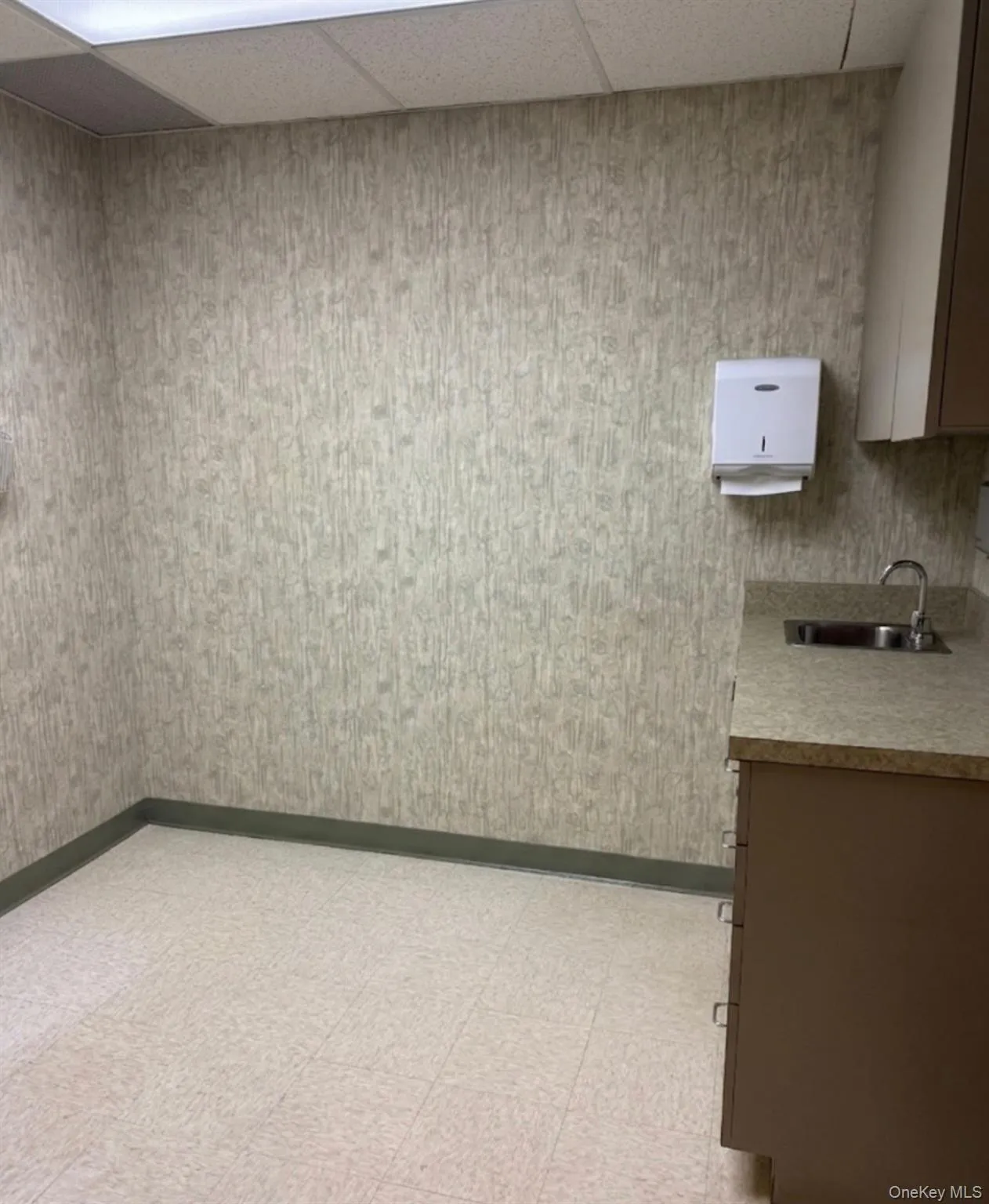 241-08 140th Ave, New York, NY, ,Commercial Lease,For Rent,Ave,0,1006431 241-08 140th Ave, New York, NY, ,Commercial Lease,For Rent,Ave,0,1006431