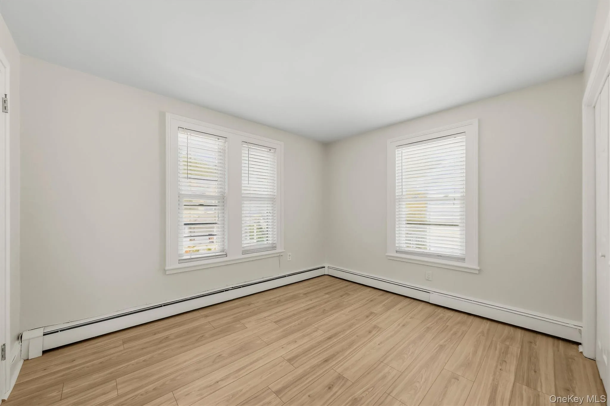 13-15 Cherry Avenue, Cornwall, NY, 2 Bedroom Bedrooms, 5 Room Rooms,1 BathroomBathrooms,Residential Lease,For Rent,Cherry,0,1006432 13-15 Cherry Avenue, Cornwall, NY, 2 Bedroom Bedrooms, 5 Room Rooms,1 BathroomBathrooms,Residential Lease,For Rent,Cherry,0,1006432