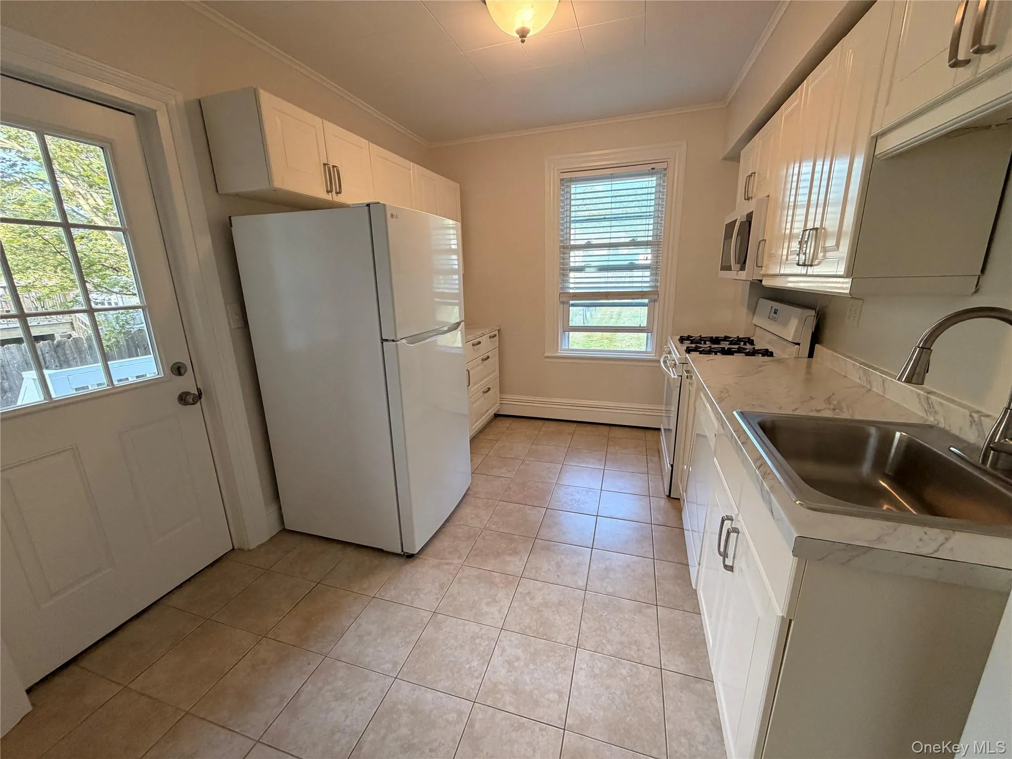 13-15 Cherry Avenue, Cornwall, NY, 2 Bedrooms Bedrooms, 5 Rooms Rooms,1 BathroomBathrooms,Residential Lease,For Rent,Cherry,0,1006432 13-15 Cherry Avenue, Cornwall, NY, 2 Bedrooms Bedrooms, 5 Rooms Rooms,1 BathroomBathrooms,Residential Lease,For Rent,Cherry,0,1006432