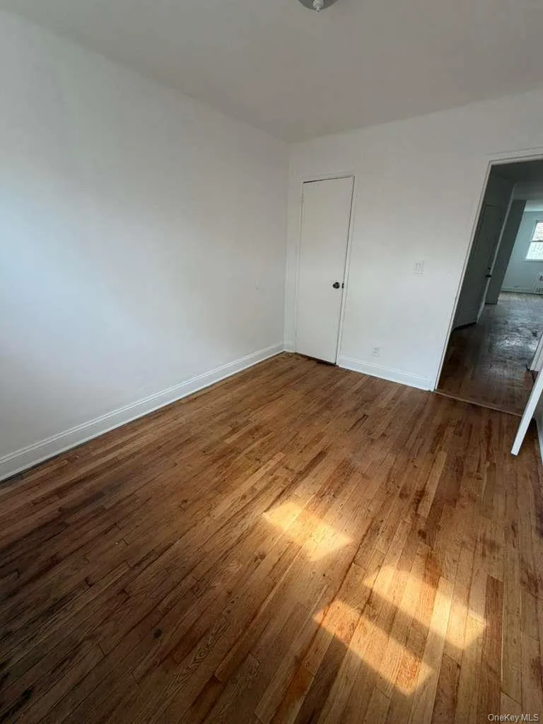 4048 Harper Avenue, New York, NY, 3 Bedrooms Bedrooms, 4 Rooms Rooms,1 BathroomBathrooms,Residential Lease,For Rent,Harper,0,1006434 4048 Harper Avenue, New York, NY, 3 Bedrooms Bedrooms, 4 Rooms Rooms,1 BathroomBathrooms,Residential Lease,For Rent,Harper,0,1006434
