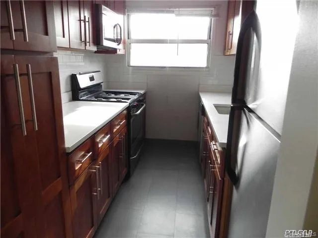17 Schenck Avenue, North Hempstead, NY, 1 Bedroom Bedrooms, 3 Rooms Rooms,1 BathroomBathrooms,Residential Lease,For Rent,Schenck,0,1006436 17 Schenck Avenue, North Hempstead, NY, 1 Bedroom Bedrooms, 3 Rooms Rooms,1 BathroomBathrooms,Residential Lease,For Rent,Schenck,0,1006436