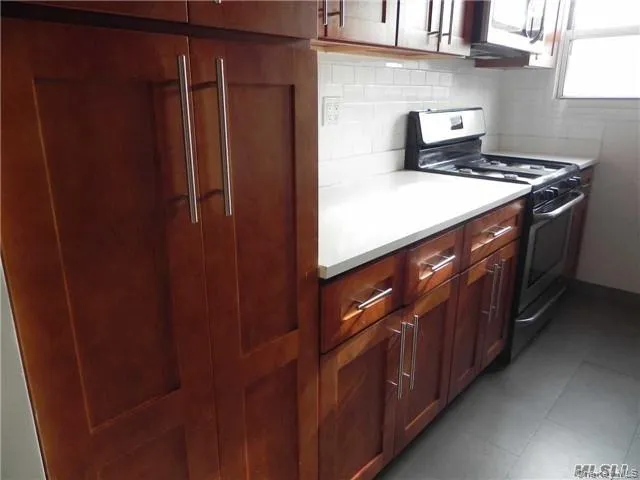 17 Schenck Avenue, North Hempstead, NY, 1 Bedroom Bedrooms, 3 Rooms Rooms,1 BathroomBathrooms,Residential Lease,For Rent,Schenck,0,1006436 17 Schenck Avenue, North Hempstead, NY, 1 Bedroom Bedrooms, 3 Rooms Rooms,1 BathroomBathrooms,Residential Lease,For Rent,Schenck,0,1006436