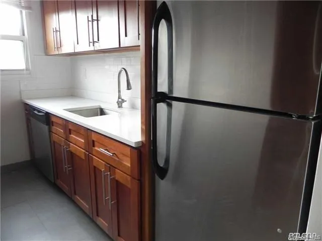 17 Schenck Avenue, North Hempstead, NY, 1 Bedroom Bedrooms, 3 Rooms Rooms,1 BathroomBathrooms,Residential Lease,For Rent,Schenck,0,1006436 17 Schenck Avenue, North Hempstead, NY, 1 Bedroom Bedrooms, 3 Rooms Rooms,1 BathroomBathrooms,Residential Lease,For Rent,Schenck,0,1006436