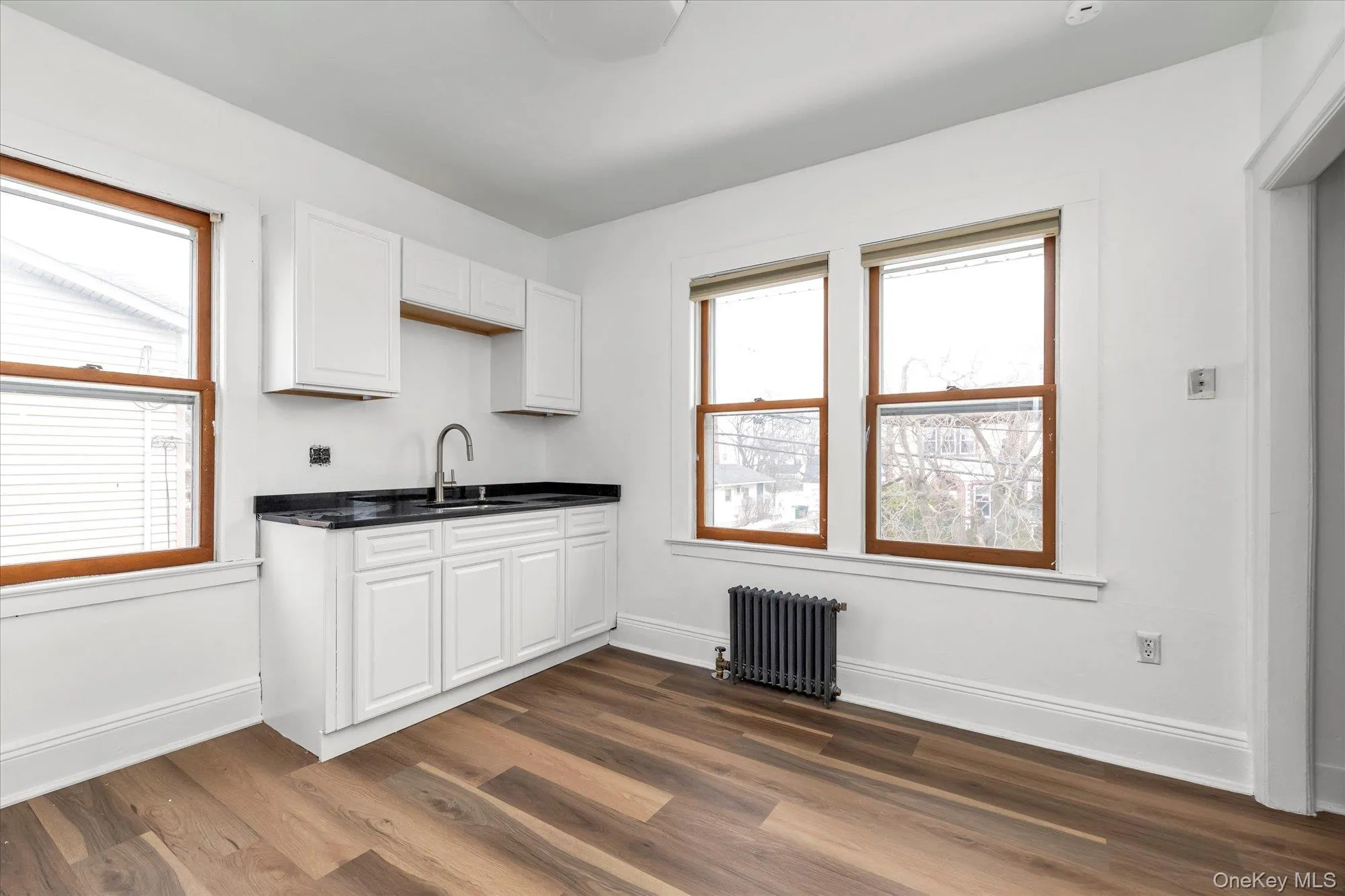 23 Thompson Place, Hempstead, NY, 3 Bedrooms Bedrooms, 5 Rooms Rooms,1 BathroomBathrooms,Residential Lease,For Rent,Thompson,0,1006442 23 Thompson Place, Hempstead, NY, 3 Bedrooms Bedrooms, 5 Rooms Rooms,1 BathroomBathrooms,Residential Lease,For Rent,Thompson,0,1006442