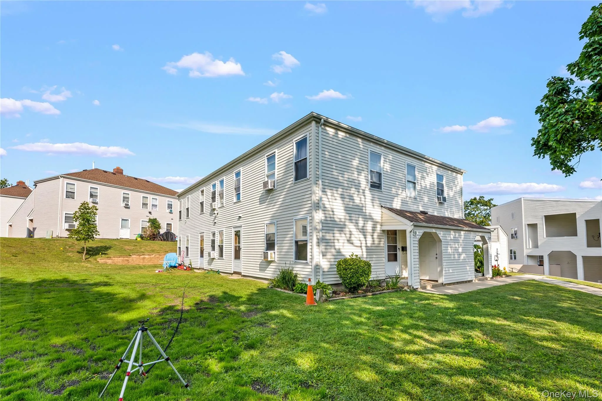 200 Lowndes Avenue, Huntington, NY, 2 Bedrooms Bedrooms, 4 Rooms Rooms,1 BathroomBathrooms,Residential,For Rent,Lowndes,0,1006450 200 Lowndes Avenue, Huntington, NY, 2 Bedrooms Bedrooms, 4 Rooms Rooms,1 BathroomBathrooms,Residential,For Rent,Lowndes,0,1006450