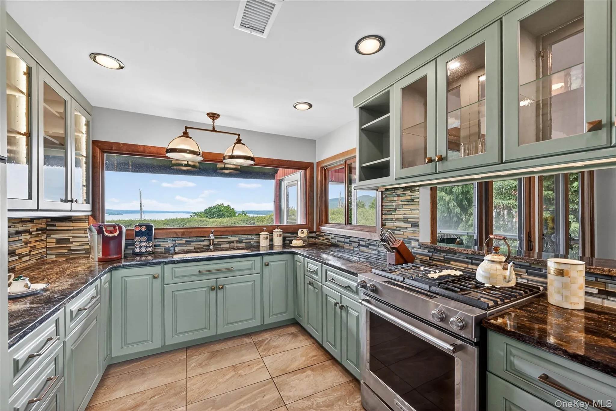 4 Grandview Avenue, Cornwall, NY, 4 Bedrooms Bedrooms, 15 Rooms Rooms,3 BathroomsBathrooms,Residential,For Rent,Grandview,0,1006454 4 Grandview Avenue, Cornwall, NY, 4 Bedrooms Bedrooms, 15 Rooms Rooms,3 BathroomsBathrooms,Residential,For Rent,Grandview,0,1006454
