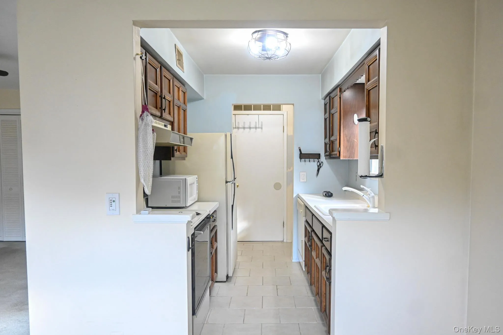 83 Sycamore Drive, Middletown, NY, 1 Bedroom Bedrooms, 3 Rooms Rooms,1 BathroomBathrooms,Residential,For Rent,Sycamore,0,1006458 83 Sycamore Drive, Middletown, NY, 1 Bedroom Bedrooms, 3 Rooms Rooms,1 BathroomBathrooms,Residential,For Rent,Sycamore,0,1006458