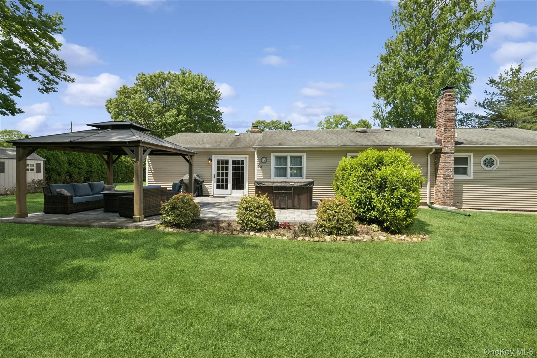 23 Meroke Lane, Brookhaven, NY, 3 Bedrooms Bedrooms, 6 Rooms Rooms,1 BathroomBathrooms,Residential,For Rent,Meroke,0,1006464 23 Meroke Lane, Brookhaven, NY, 3 Bedrooms Bedrooms, 6 Rooms Rooms,1 BathroomBathrooms,Residential,For Rent,Meroke,0,1006464