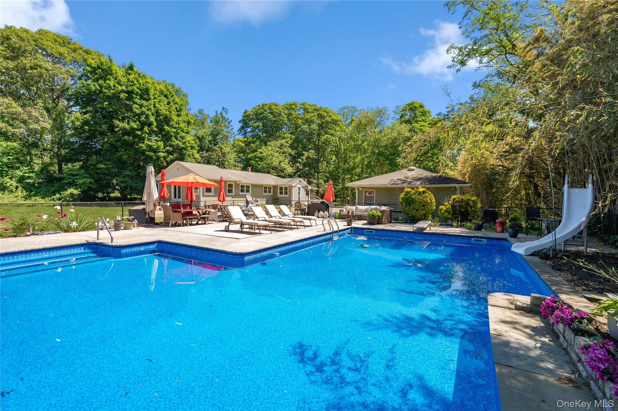 280 Holbrook Road, Brookhaven, NY, 5 Bedrooms Bedrooms, 7 Rooms Rooms,3 BathroomsBathrooms,Residential,For Rent,Holbrook,0,1006465 280 Holbrook Road, Brookhaven, NY, 5 Bedrooms Bedrooms, 7 Rooms Rooms,3 BathroomsBathrooms,Residential,For Rent,Holbrook,0,1006465