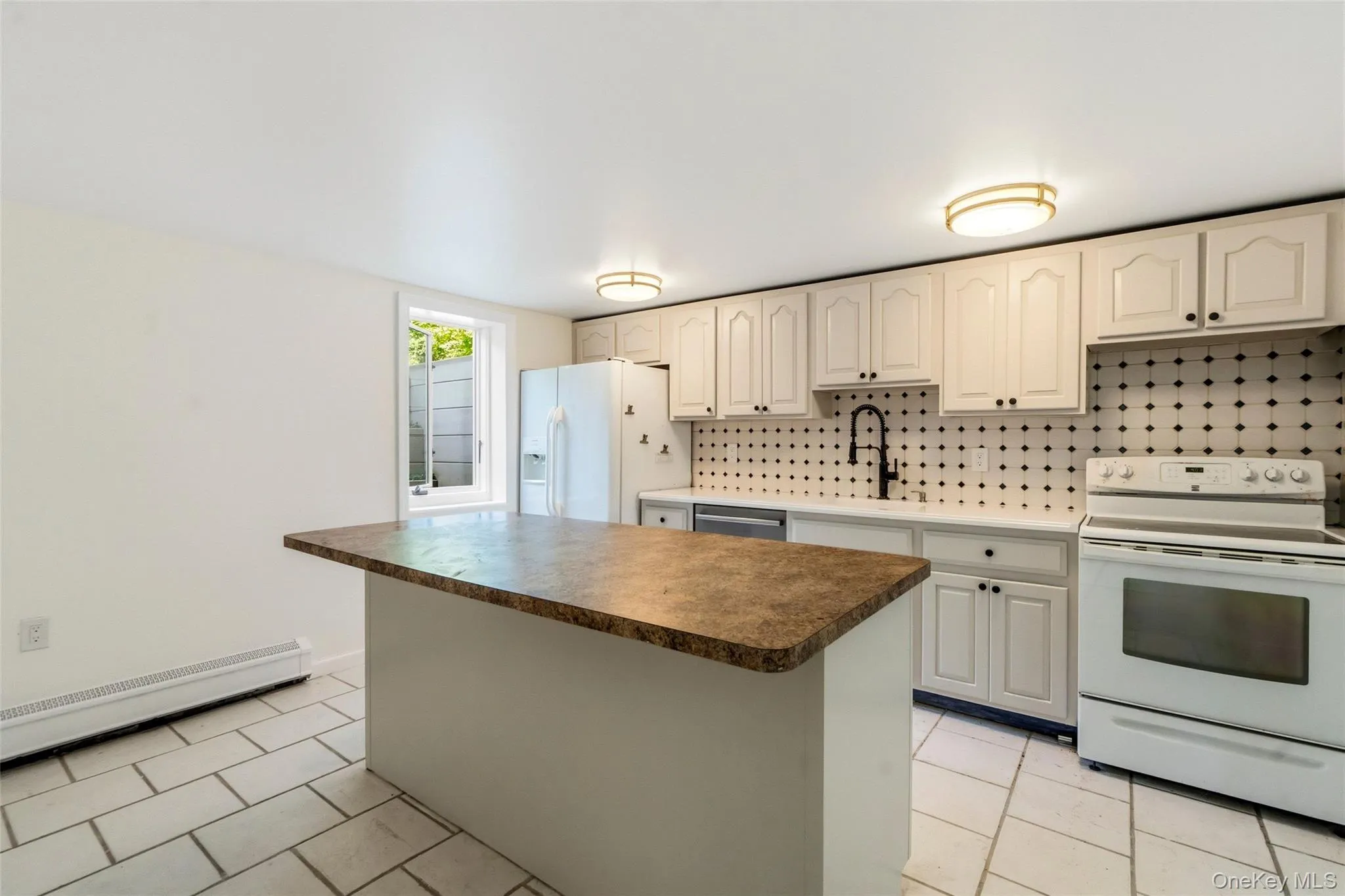 280 Holbrook Road, Brookhaven, NY, 5 Bedrooms Bedrooms, 7 Rooms Rooms,3 BathroomsBathrooms,Residential,For Rent,Holbrook,0,1006465 280 Holbrook Road, Brookhaven, NY, 5 Bedrooms Bedrooms, 7 Rooms Rooms,3 BathroomsBathrooms,Residential,For Rent,Holbrook,0,1006465