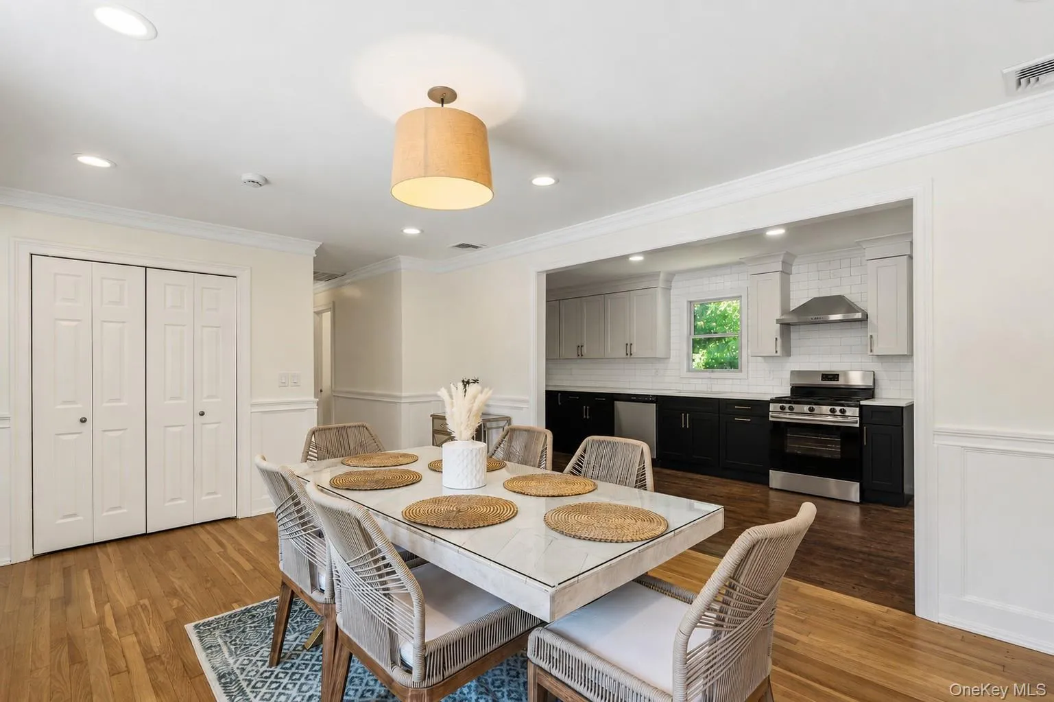 280 Holbrook Road, Brookhaven, NY, 5 Bedrooms Bedrooms, 7 Rooms Rooms,3 BathroomsBathrooms,Residential,For Rent,Holbrook,0,1006465 280 Holbrook Road, Brookhaven, NY, 5 Bedrooms Bedrooms, 7 Rooms Rooms,3 BathroomsBathrooms,Residential,For Rent,Holbrook,0,1006465