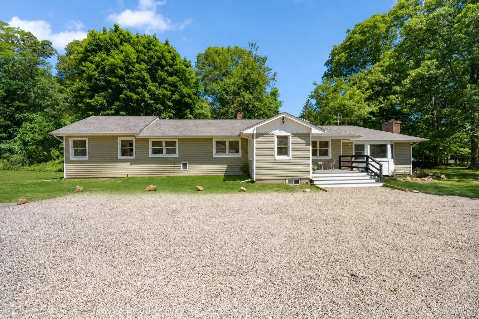 280 Holbrook Road, Brookhaven, NY, 5 Bedrooms Bedrooms, 7 Rooms Rooms,3 BathroomsBathrooms,Residential,For Rent,Holbrook,0,1006465 280 Holbrook Road, Brookhaven, NY, 5 Bedrooms Bedrooms, 7 Rooms Rooms,3 BathroomsBathrooms,Residential,For Rent,Holbrook,0,1006465