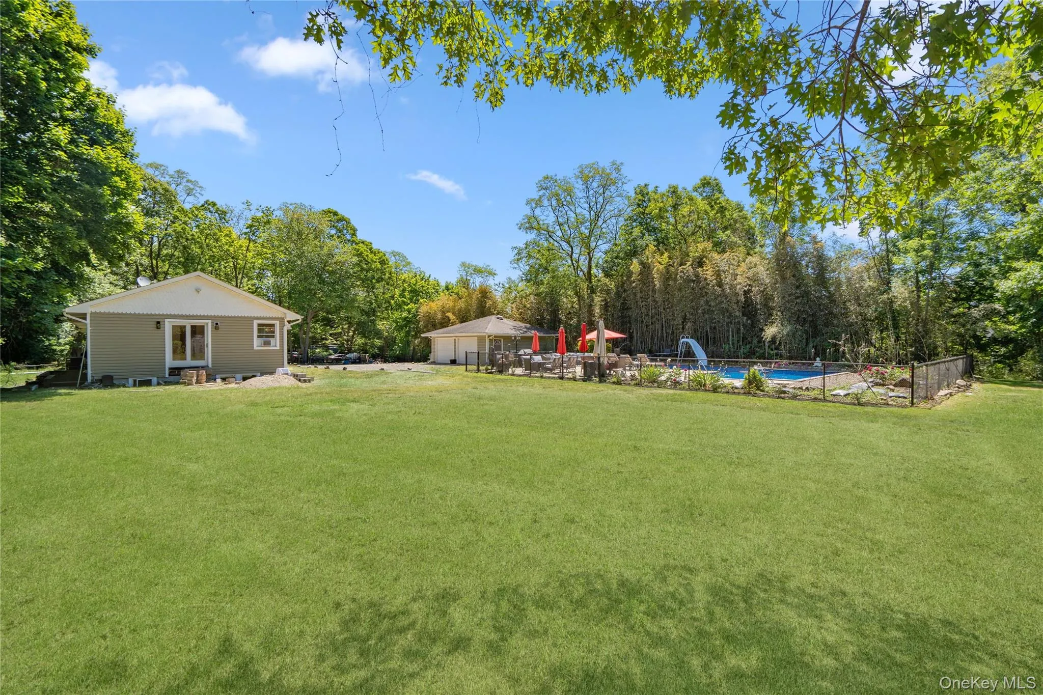 280 Holbrook Road, Brookhaven, NY, 5 Bedrooms Bedrooms, 7 Rooms Rooms,3 BathroomsBathrooms,Residential,For Rent,Holbrook,0,1006465 280 Holbrook Road, Brookhaven, NY, 5 Bedrooms Bedrooms, 7 Rooms Rooms,3 BathroomsBathrooms,Residential,For Rent,Holbrook,0,1006465