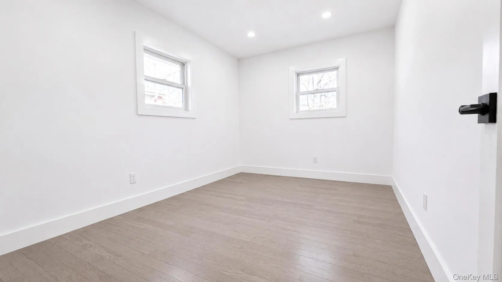 43 Yennicock Avenue, North Hempstead, NY, 2 Bedrooms Bedrooms, 4 Rooms Rooms,1 BathroomBathrooms,Residential Lease,For Rent,Yennicock,0,1006472 43 Yennicock Avenue, North Hempstead, NY, 2 Bedrooms Bedrooms, 4 Rooms Rooms,1 BathroomBathrooms,Residential Lease,For Rent,Yennicock,0,1006472