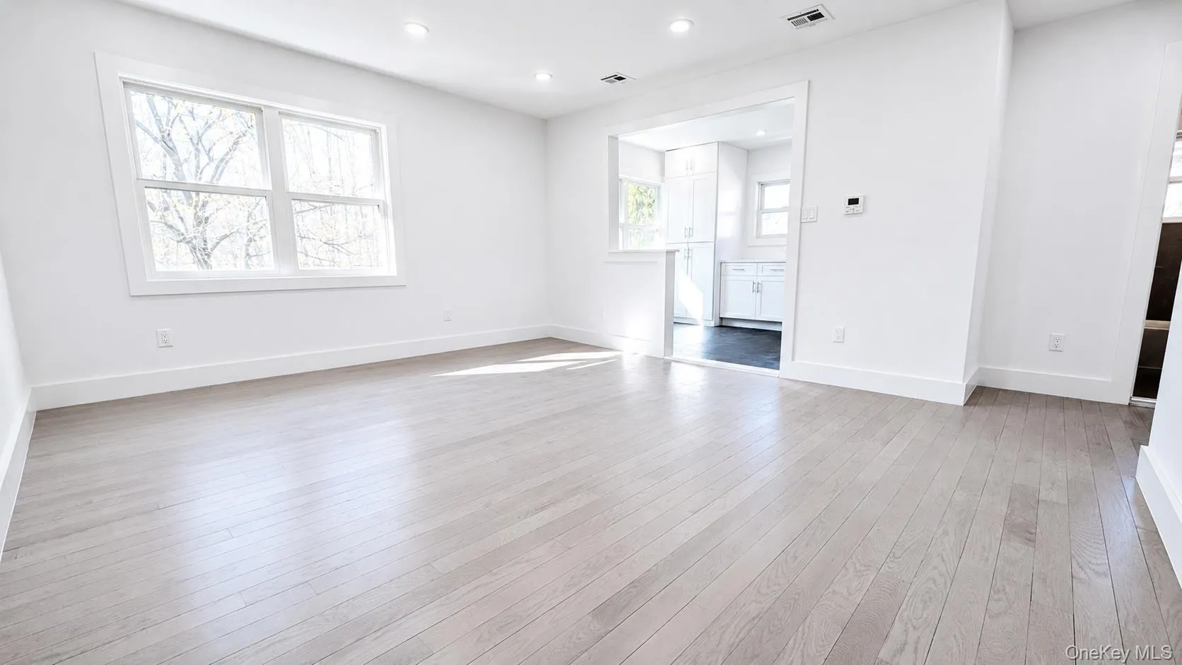 43 Yennicock Avenue, North Hempstead, NY, 2 Bedrooms Bedrooms, 4 Rooms Rooms,1 BathroomBathrooms,Residential Lease,For Rent,Yennicock,0,1006472 43 Yennicock Avenue, North Hempstead, NY, 2 Bedrooms Bedrooms, 4 Rooms Rooms,1 BathroomBathrooms,Residential Lease,For Rent,Yennicock,0,1006472