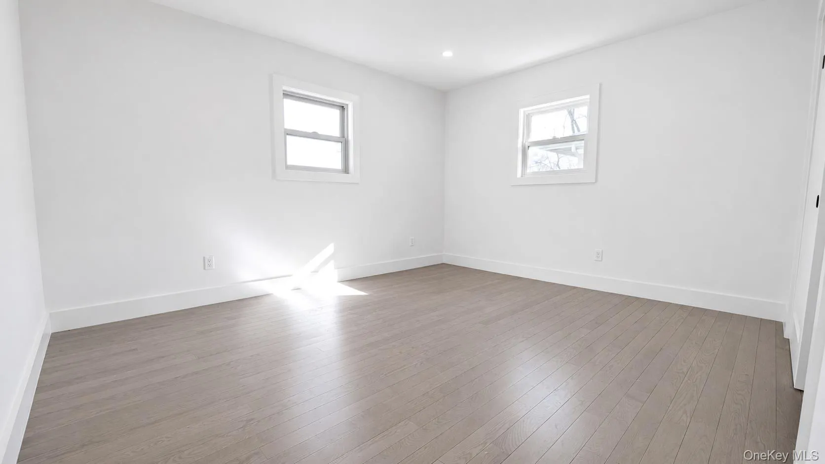 43 Yennicock Avenue, North Hempstead, NY, 2 Bedrooms Bedrooms, 4 Rooms Rooms,1 BathroomBathrooms,Residential Lease,For Rent,Yennicock,0,1006472 43 Yennicock Avenue, North Hempstead, NY, 2 Bedrooms Bedrooms, 4 Rooms Rooms,1 BathroomBathrooms,Residential Lease,For Rent,Yennicock,0,1006472