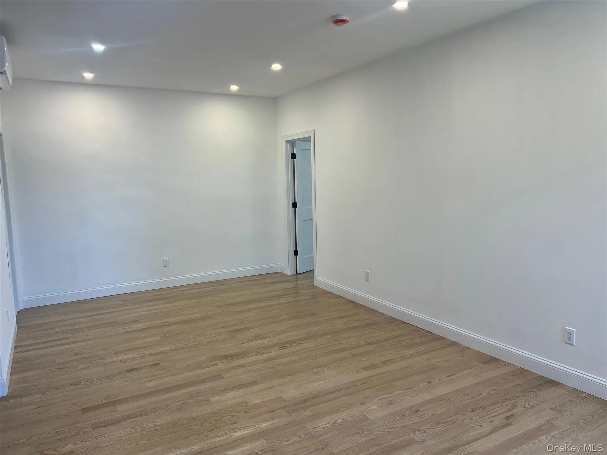 817 Onderdonk Avenue, New York, NY, 2 Bedrooms Bedrooms, 5 Rooms Rooms,2 BathroomsBathrooms,Residential Lease,For Rent,Onderdonk,0,1006475 817 Onderdonk Avenue, New York, NY, 2 Bedrooms Bedrooms, 5 Rooms Rooms,2 BathroomsBathrooms,Residential Lease,For Rent,Onderdonk,0,1006475