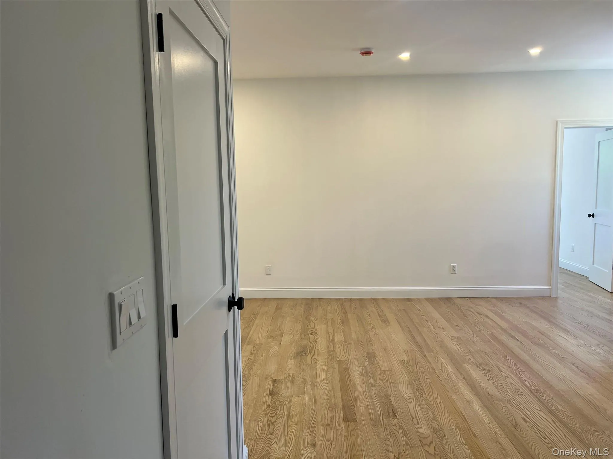 817 Onderdonk Avenue, New York, NY, 2 Bedrooms Bedrooms, 5 Rooms Rooms,2 BathroomsBathrooms,Residential Lease,For Rent,Onderdonk,0,1006475 817 Onderdonk Avenue, New York, NY, 2 Bedrooms Bedrooms, 5 Rooms Rooms,2 BathroomsBathrooms,Residential Lease,For Rent,Onderdonk,0,1006475
