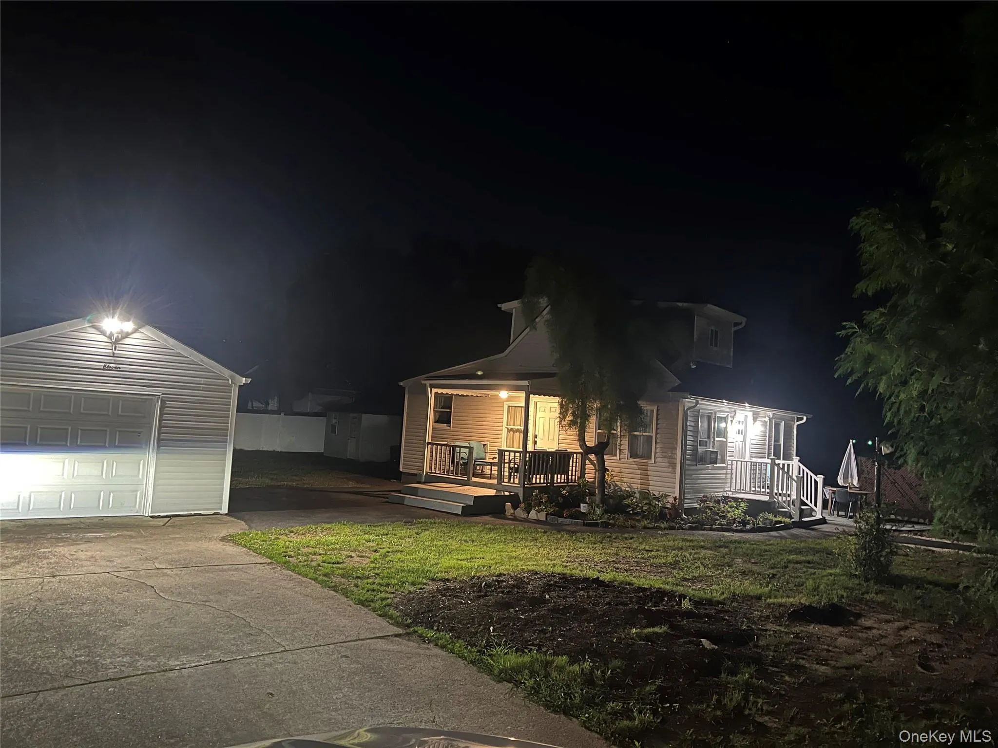11 Washington Avenue, Brookhaven, NY, 4 Bedrooms Bedrooms, 5 Rooms Rooms,2 BathroomsBathrooms,Residential Lease,For Rent,Washington,0,1006484 11 Washington Avenue, Brookhaven, NY, 4 Bedrooms Bedrooms, 5 Rooms Rooms,2 BathroomsBathrooms,Residential Lease,For Rent,Washington,0,1006484