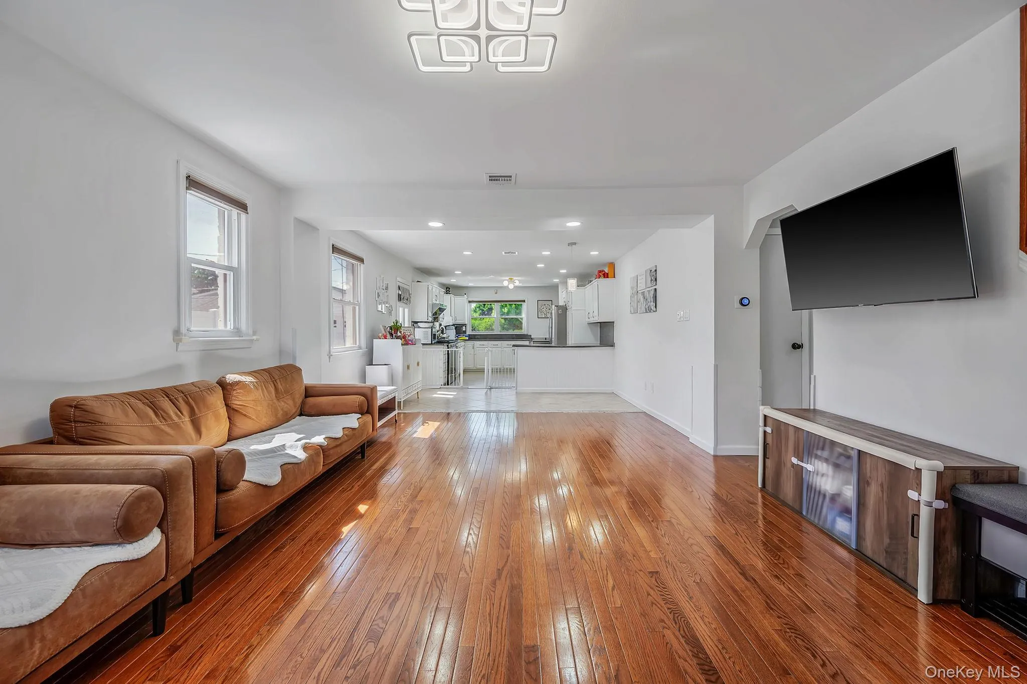 2454 Jefferson Street, Hempstead, NY, 3 Bedrooms Bedrooms, 6 Rooms Rooms,3 BathroomsBathrooms,Residential,For Rent,Jefferson,0,1006488 2454 Jefferson Street, Hempstead, NY, 3 Bedrooms Bedrooms, 6 Rooms Rooms,3 BathroomsBathrooms,Residential,For Rent,Jefferson,0,1006488