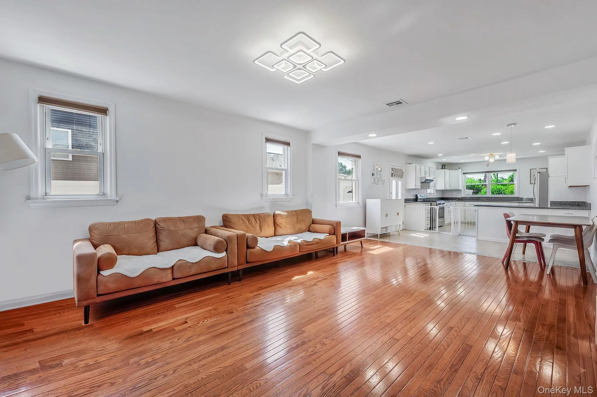 2454 Jefferson Street, Hempstead, NY, 3 Bedrooms Bedrooms, 6 Rooms Rooms,3 BathroomsBathrooms,Residential,For Rent,Jefferson,0,1006488 2454 Jefferson Street, Hempstead, NY, 3 Bedrooms Bedrooms, 6 Rooms Rooms,3 BathroomsBathrooms,Residential,For Rent,Jefferson,0,1006488