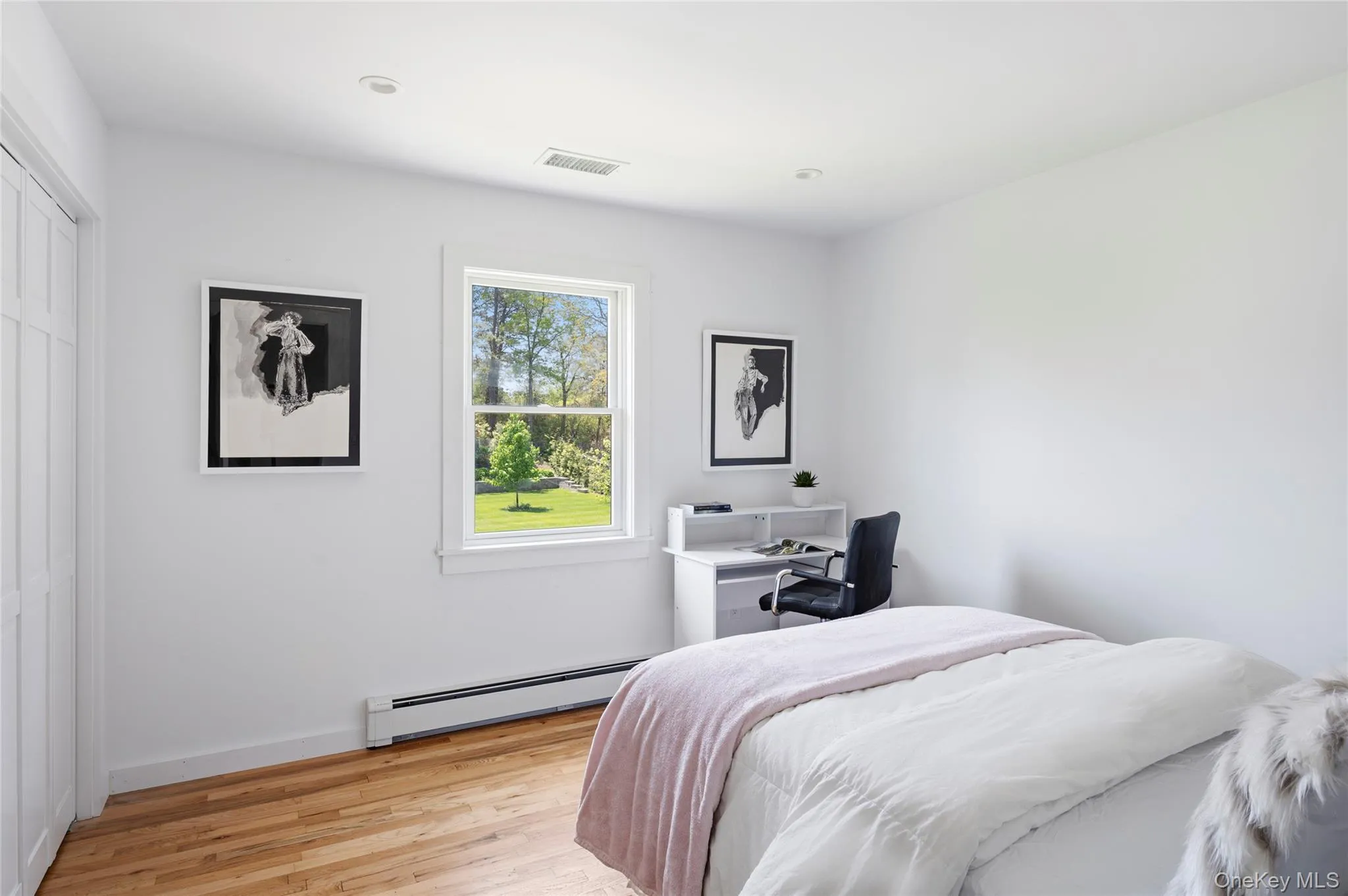 78 North Road, Southampton, NY, 4 Bedrooms Bedrooms, 6 Rooms Rooms,2 BathroomsBathrooms,Residential Lease,For Rent,North,0,1006489 78 North Road, Southampton, NY, 4 Bedrooms Bedrooms, 6 Rooms Rooms,2 BathroomsBathrooms,Residential Lease,For Rent,North,0,1006489