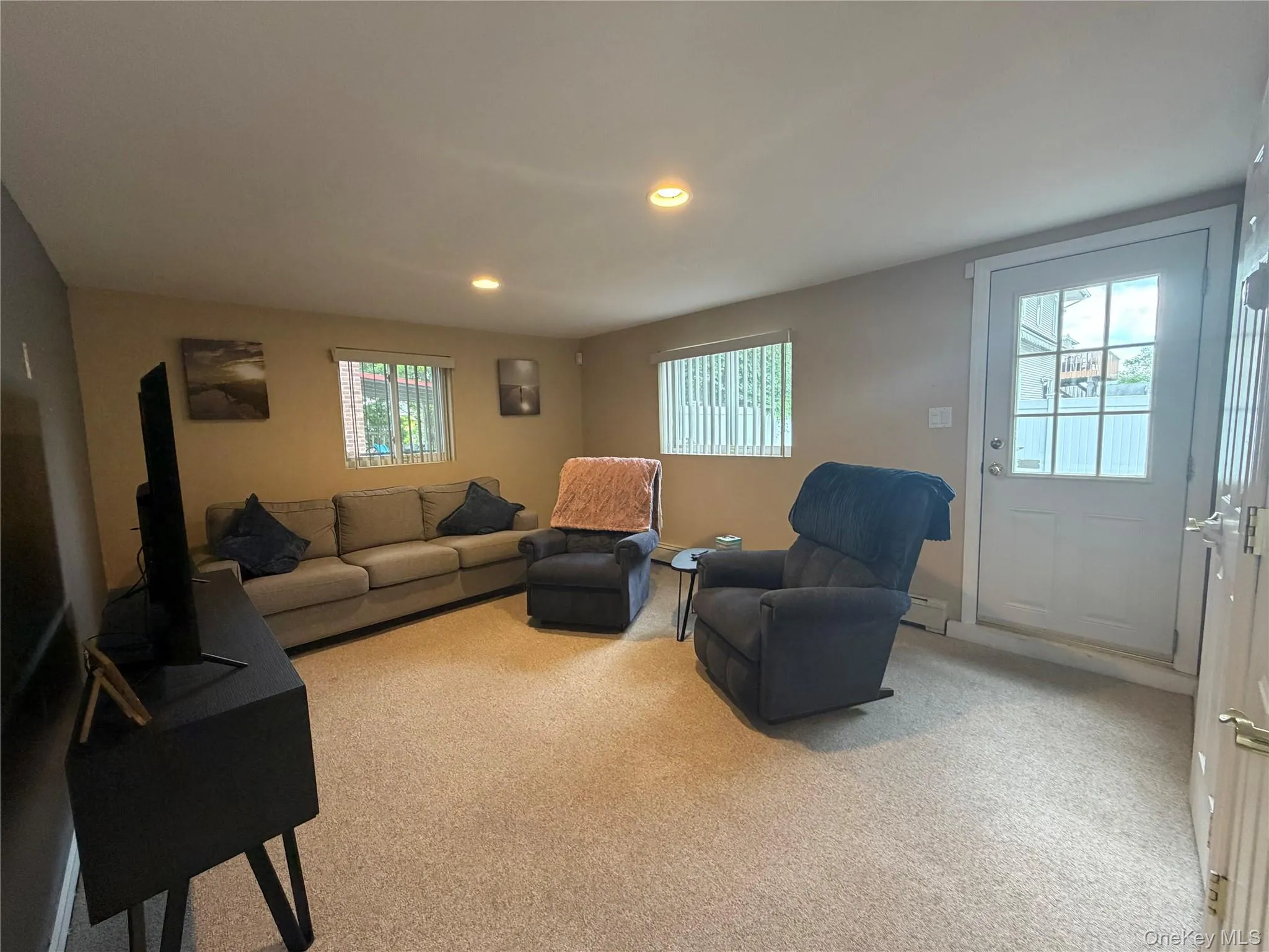 748 Leslie Lane, Hempstead, NY, 3 Bedrooms Bedrooms, 7 Rooms Rooms,2 BathroomsBathrooms,Residential Lease,For Rent,Leslie,0,1006493 748 Leslie Lane, Hempstead, NY, 3 Bedrooms Bedrooms, 7 Rooms Rooms,2 BathroomsBathrooms,Residential Lease,For Rent,Leslie,0,1006493
