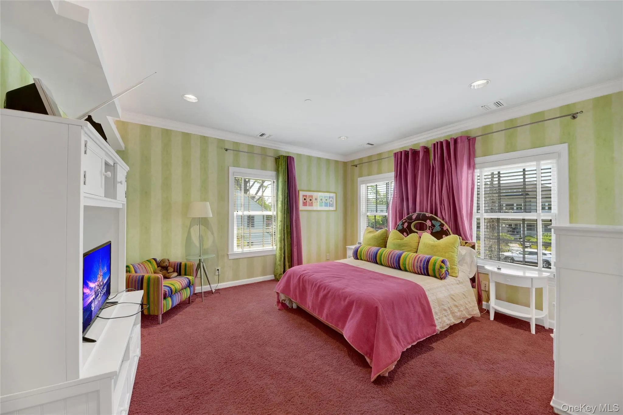 4 Griffen Drive, Mamaroneck, NY, 5 Bedrooms Bedrooms, 11 Rooms Rooms,4 BathroomsBathrooms,Residential,For Rent,Griffen,0,1006497 4 Griffen Drive, Mamaroneck, NY, 5 Bedrooms Bedrooms, 11 Rooms Rooms,4 BathroomsBathrooms,Residential,For Rent,Griffen,0,1006497