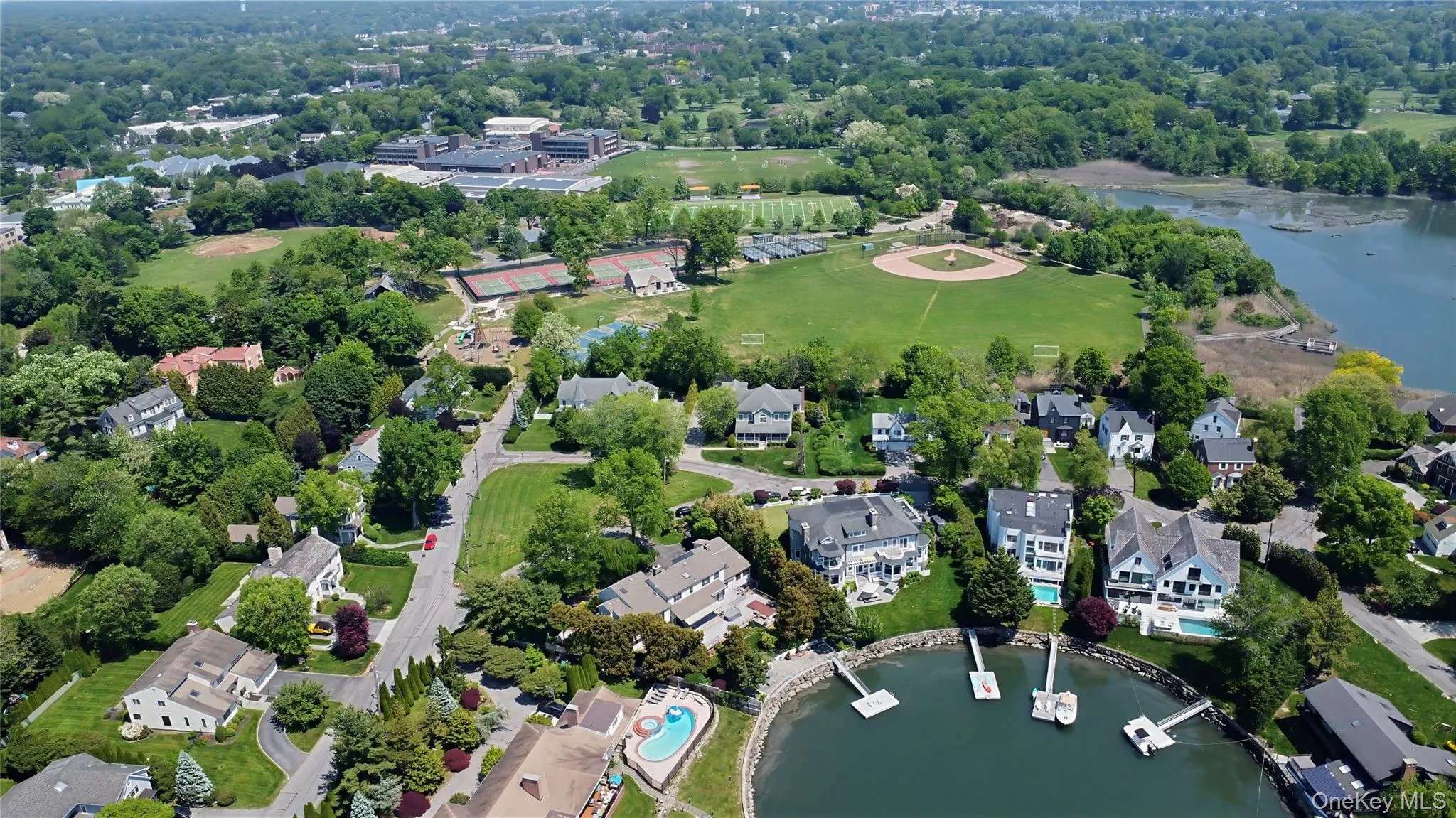 4 Griffen Drive, Mamaroneck, NY, 5 Bedrooms Bedrooms, 11 Rooms Rooms,4 BathroomsBathrooms,Residential,For Rent,Griffen,0,1006497 4 Griffen Drive, Mamaroneck, NY, 5 Bedrooms Bedrooms, 11 Rooms Rooms,4 BathroomsBathrooms,Residential,For Rent,Griffen,0,1006497