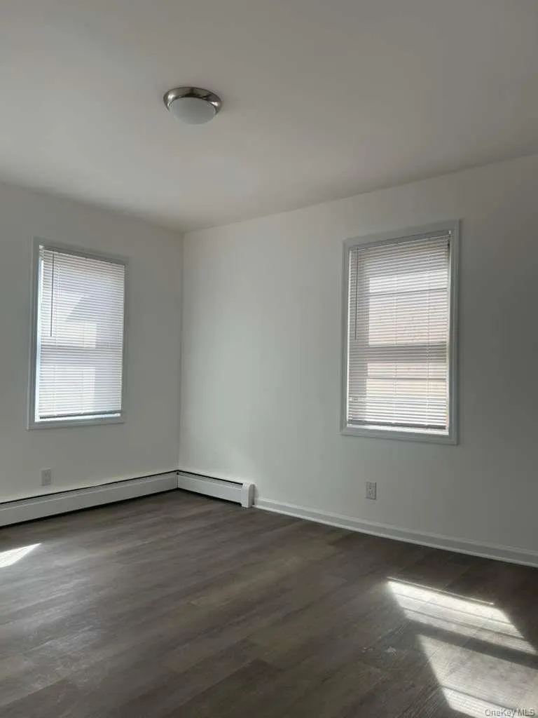 24125 144th Avenue, New York, NY, 2 Bedrooms Bedrooms, 4 Rooms Rooms,1 BathroomBathrooms,Residential Lease,For Rent,144th,0,1006504 24125 144th Avenue, New York, NY, 2 Bedrooms Bedrooms, 4 Rooms Rooms,1 BathroomBathrooms,Residential Lease,For Rent,144th,0,1006504