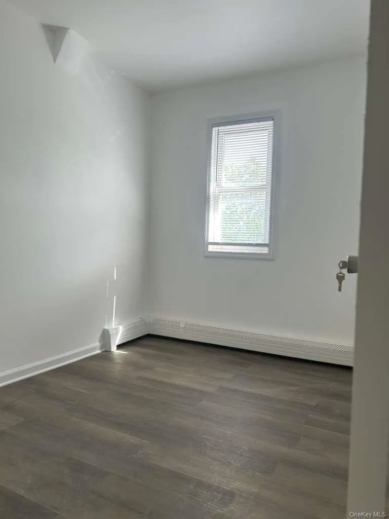 24125 144th Avenue, New York, NY, 2 Bedrooms Bedrooms, 4 Rooms Rooms,1 BathroomBathrooms,Residential Lease,For Rent,144th,0,1006504 24125 144th Avenue, New York, NY, 2 Bedrooms Bedrooms, 4 Rooms Rooms,1 BathroomBathrooms,Residential Lease,For Rent,144th,0,1006504
