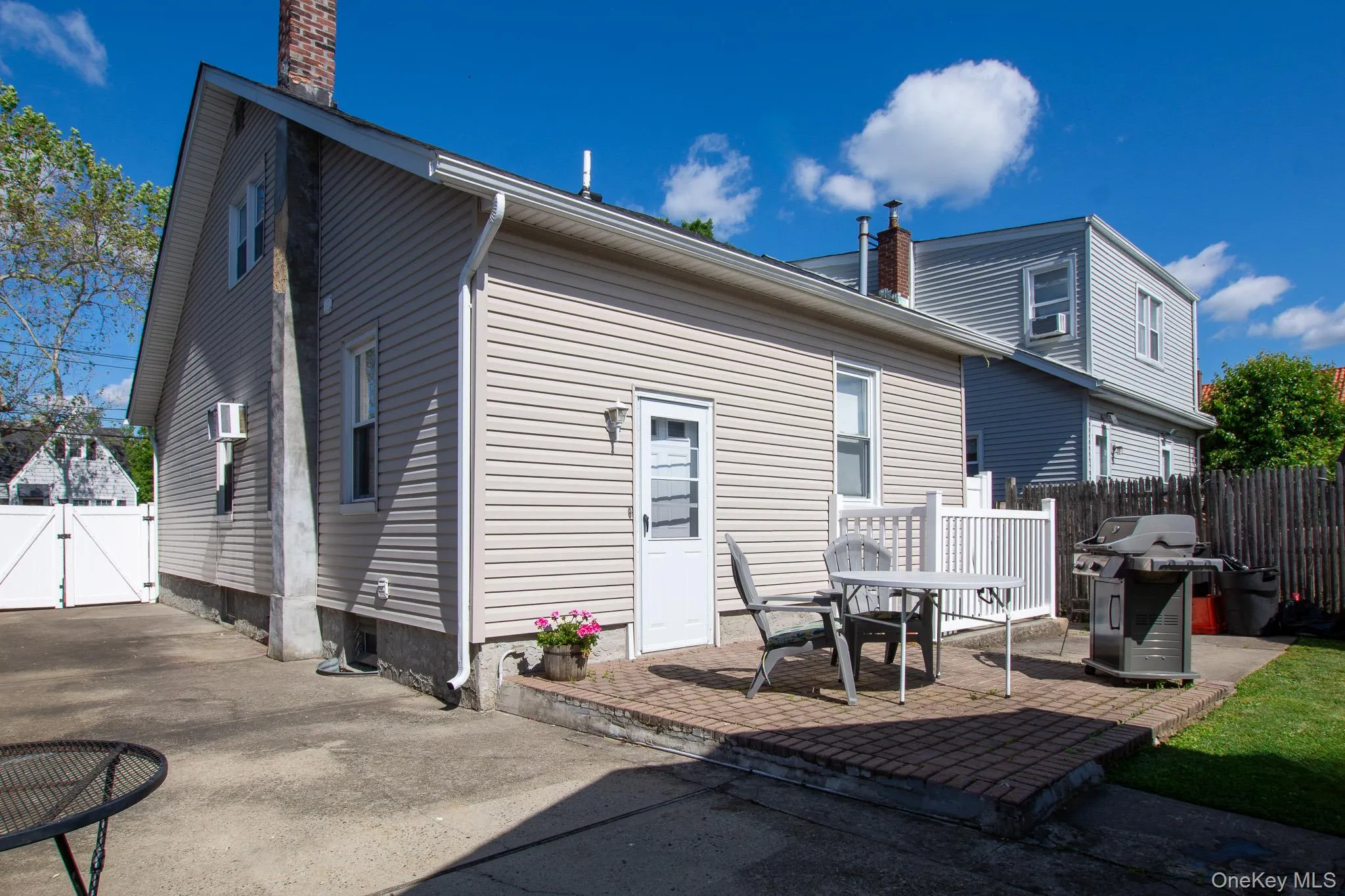 51 Hoffman Street, Hempstead, NY, 3 Bedrooms Bedrooms, 7 Rooms Rooms,2 BathroomsBathrooms,Residential,For Rent,Hoffman,0,1006509 51 Hoffman Street, Hempstead, NY, 3 Bedrooms Bedrooms, 7 Rooms Rooms,2 BathroomsBathrooms,Residential,For Rent,Hoffman,0,1006509