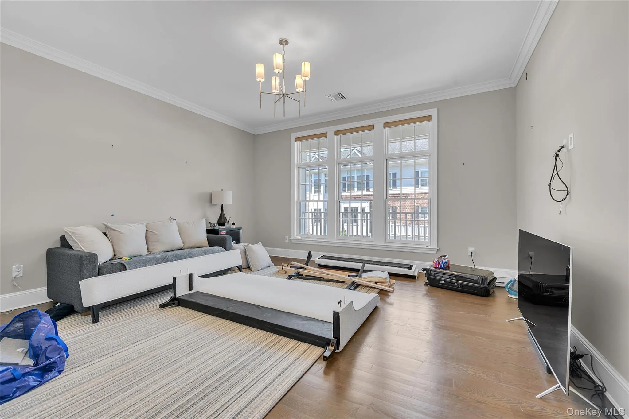 402 Grist Mill Circle, North Hempstead, NY, 4 Bedrooms Bedrooms, 8 Rooms Rooms,2 BathroomsBathrooms,Residential Lease,For Rent,Grist Mill,0,1006514 402 Grist Mill Circle, North Hempstead, NY, 4 Bedrooms Bedrooms, 8 Rooms Rooms,2 BathroomsBathrooms,Residential Lease,For Rent,Grist Mill,0,1006514