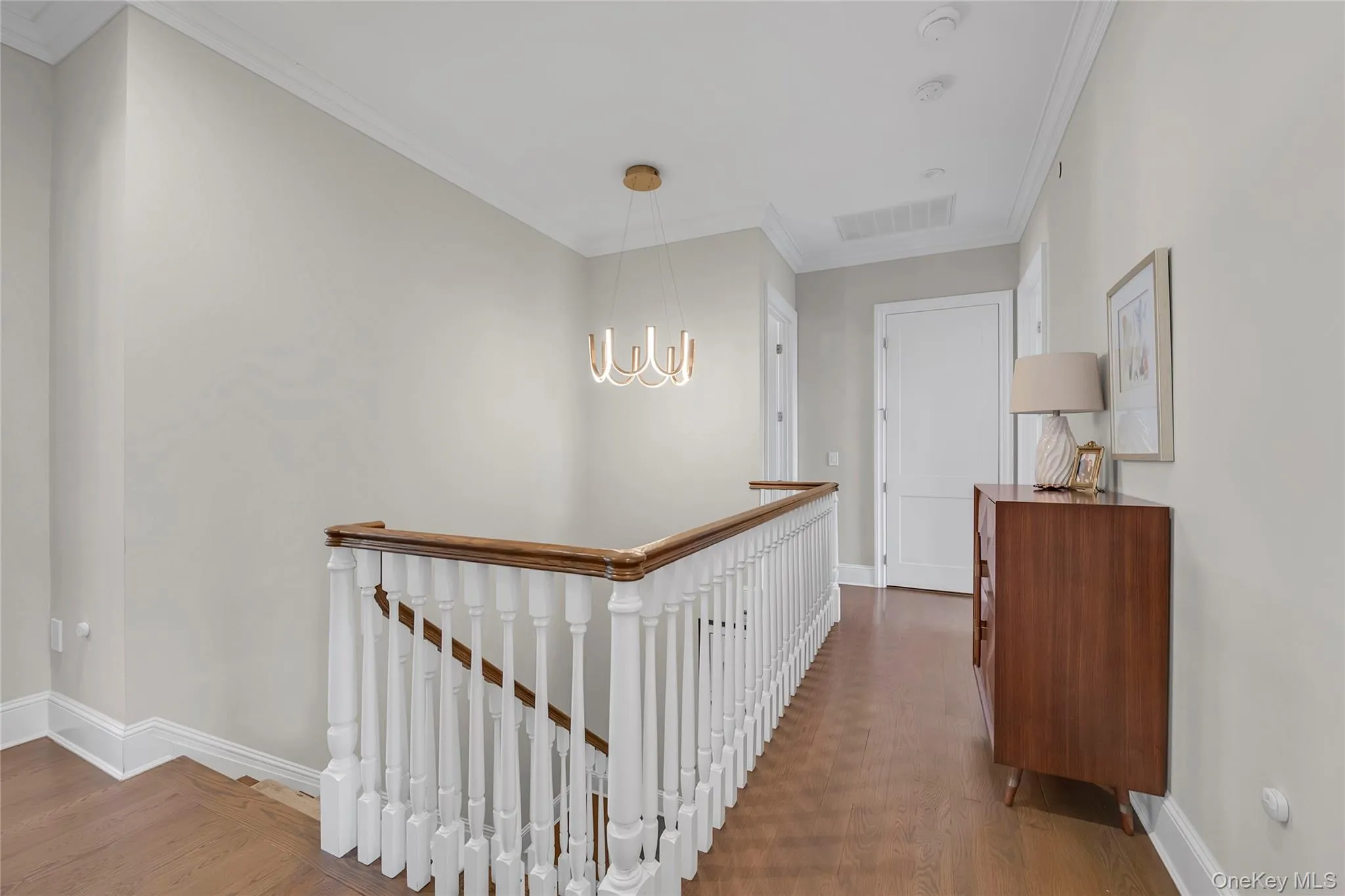 402 Grist Mill Circle, North Hempstead, NY, 4 Bedrooms Bedrooms, 8 Rooms Rooms,2 BathroomsBathrooms,Residential Lease,For Rent,Grist Mill,0,1006514 402 Grist Mill Circle, North Hempstead, NY, 4 Bedrooms Bedrooms, 8 Rooms Rooms,2 BathroomsBathrooms,Residential Lease,For Rent,Grist Mill,0,1006514