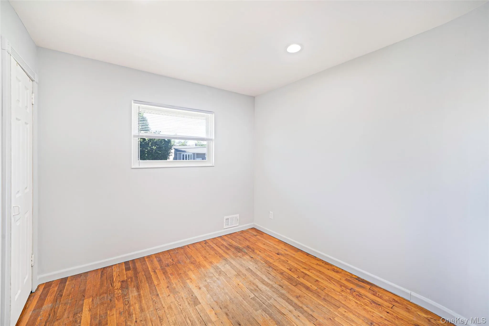 129 Sherman Street, Islip, NY, 5 Bedrooms Bedrooms, 9 Rooms Rooms,2 BathroomsBathrooms,Residential,For Rent,Sherman,0,1006516 129 Sherman Street, Islip, NY, 5 Bedrooms Bedrooms, 9 Rooms Rooms,2 BathroomsBathrooms,Residential,For Rent,Sherman,0,1006516