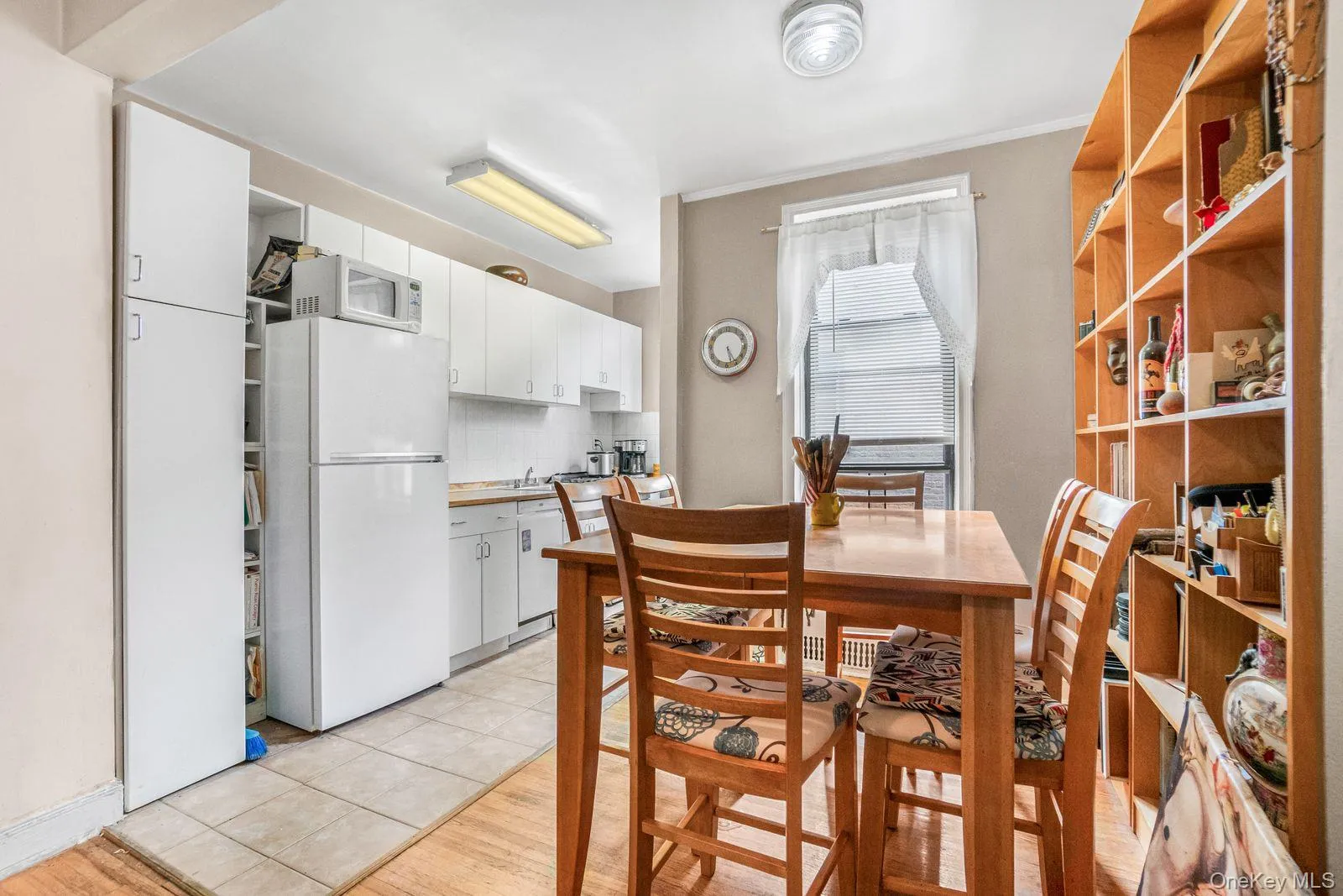 41-12 41st ST 41st Street, New York, NY, 2 Rooms Rooms,1 BathroomBathrooms,Residential,For Rent,41st Street,0,1006522 41-12 41st ST 41st Street, New York, NY, 2 Rooms Rooms,1 BathroomBathrooms,Residential,For Rent,41st Street,0,1006522