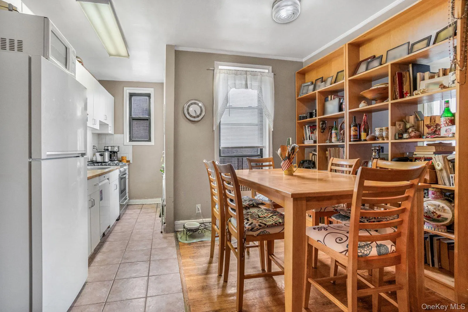 41-12 41st ST 41st Street, New York, NY, 2 Rooms Rooms,1 BathroomBathrooms,Residential,For Rent,41st Street,0,1006522 41-12 41st ST 41st Street, New York, NY, 2 Rooms Rooms,1 BathroomBathrooms,Residential,For Rent,41st Street,0,1006522