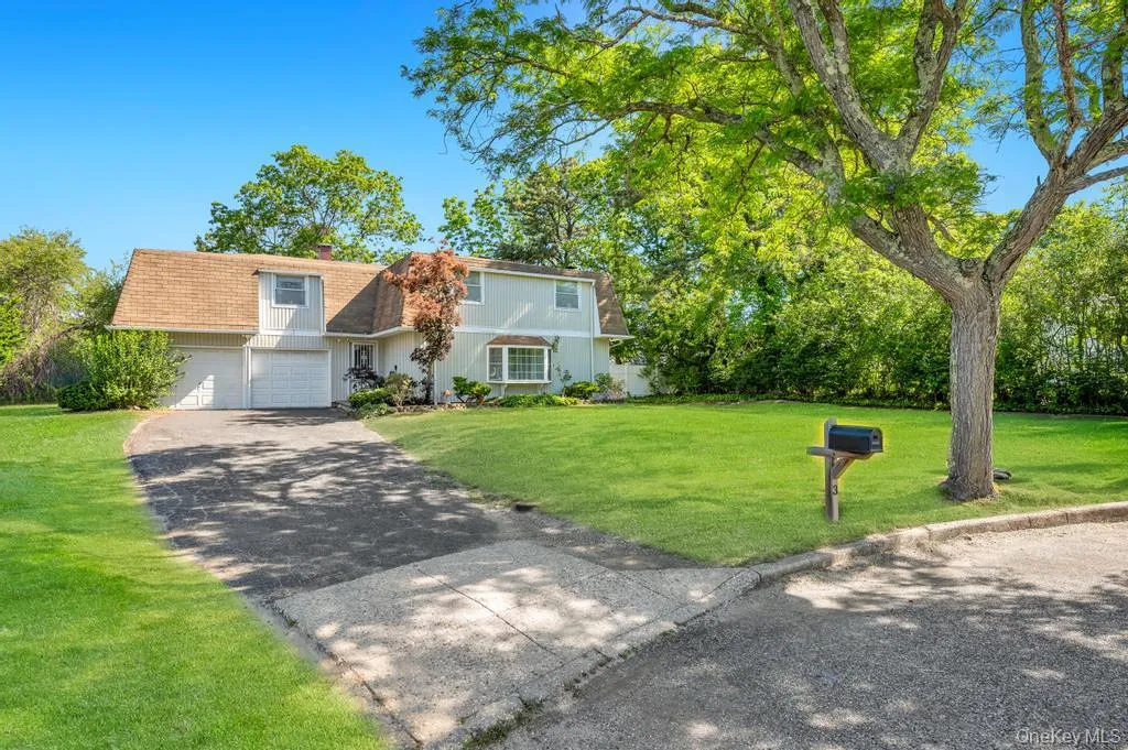 3 Sugar Pine Circle, Brookhaven, NY, 5 Bedrooms Bedrooms, 10 Rooms Rooms,2 BathroomsBathrooms,Residential,For Rent,Sugar Pine,0,1006525 3 Sugar Pine Circle, Brookhaven, NY, 5 Bedrooms Bedrooms, 10 Rooms Rooms,2 BathroomsBathrooms,Residential,For Rent,Sugar Pine,0,1006525
