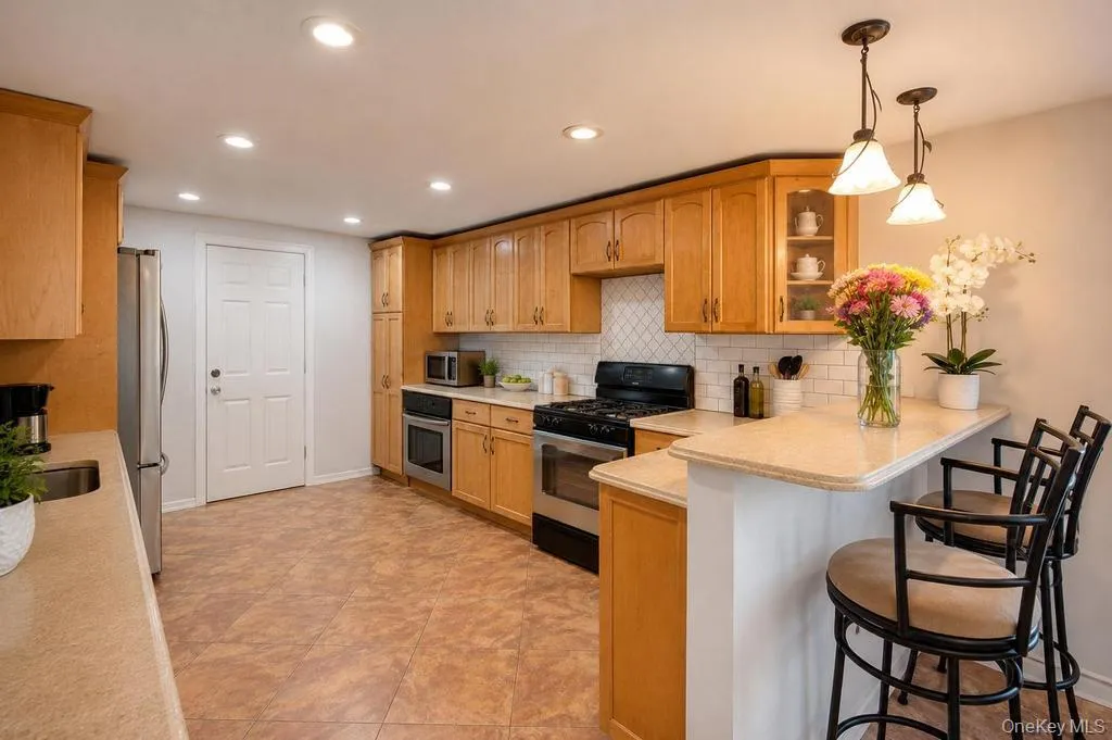 3 Sugar Pine Circle, Brookhaven, NY, 5 Bedrooms Bedrooms, 10 Rooms Rooms,2 BathroomsBathrooms,Residential,For Rent,Sugar Pine,0,1006525 3 Sugar Pine Circle, Brookhaven, NY, 5 Bedrooms Bedrooms, 10 Rooms Rooms,2 BathroomsBathrooms,Residential,For Rent,Sugar Pine,0,1006525