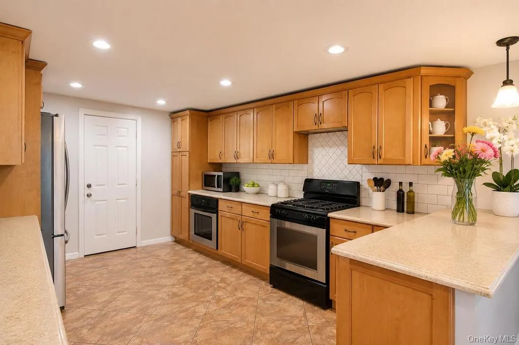 3 Sugar Pine Circle, Brookhaven, NY, 5 Bedrooms Bedrooms, 10 Rooms Rooms,2 BathroomsBathrooms,Residential,For Rent,Sugar Pine,0,1006525 3 Sugar Pine Circle, Brookhaven, NY, 5 Bedrooms Bedrooms, 10 Rooms Rooms,2 BathroomsBathrooms,Residential,For Rent,Sugar Pine,0,1006525
