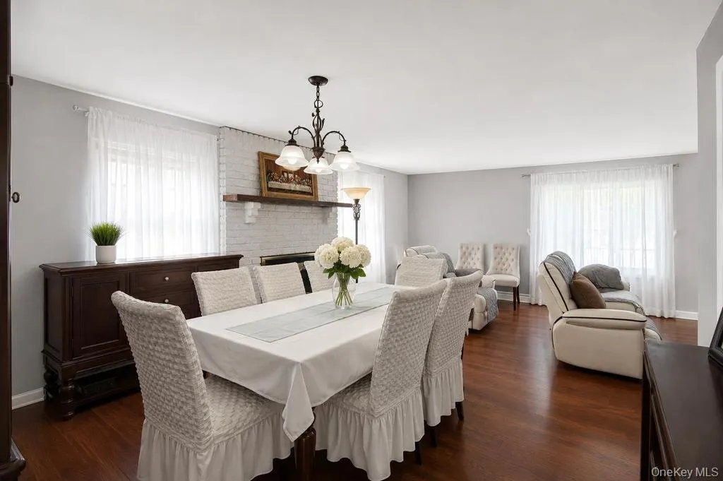 3 Sugar Pine Circle, Brookhaven, NY, 5 Bedrooms Bedrooms, 10 Rooms Rooms,2 BathroomsBathrooms,Residential,For Rent,Sugar Pine,0,1006525 3 Sugar Pine Circle, Brookhaven, NY, 5 Bedrooms Bedrooms, 10 Rooms Rooms,2 BathroomsBathrooms,Residential,For Rent,Sugar Pine,0,1006525